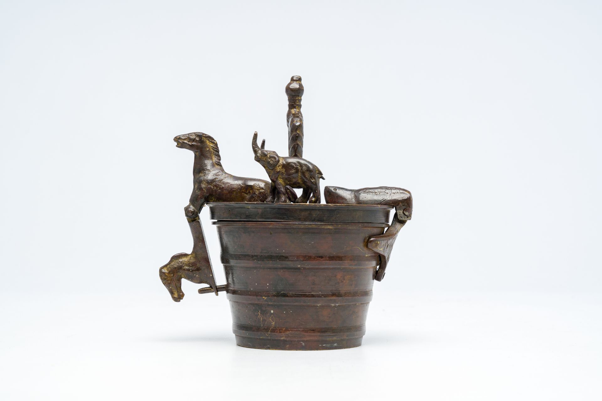A set of bronze probably Portuguese colonial Nuremberg style nesting weights, ca. 1900 - Image 2 of 13
