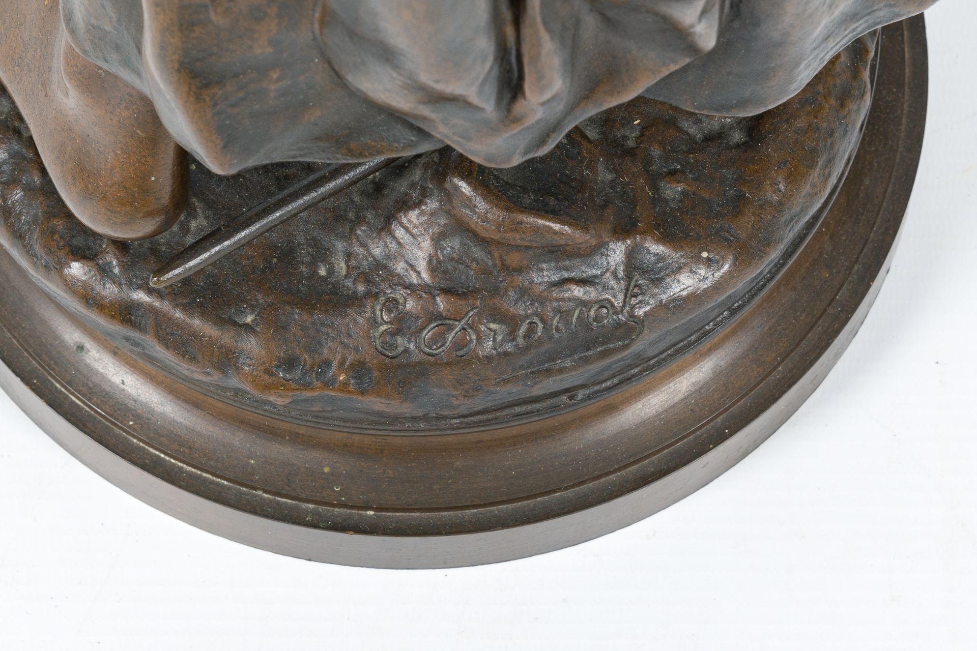 Edouard Drouot (1859-1945): 'Jeanne dâ€™Arc ecoutant ses voix', brown patinated bronze - Image 7 of 7