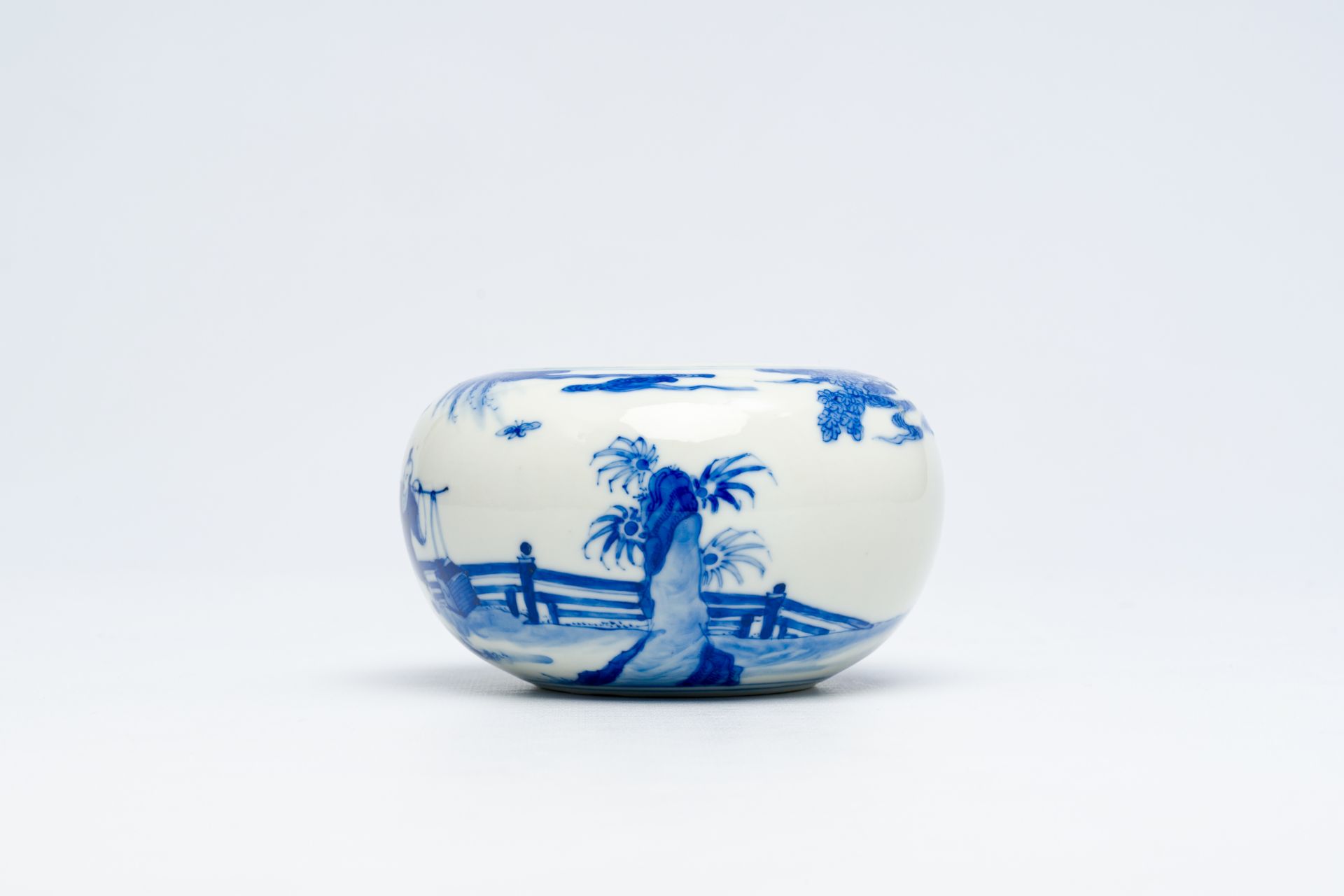 A fine Chinese blue and white brush washer with an animated scene all around, Kangxi mark, 19th C. - Image 8 of 14