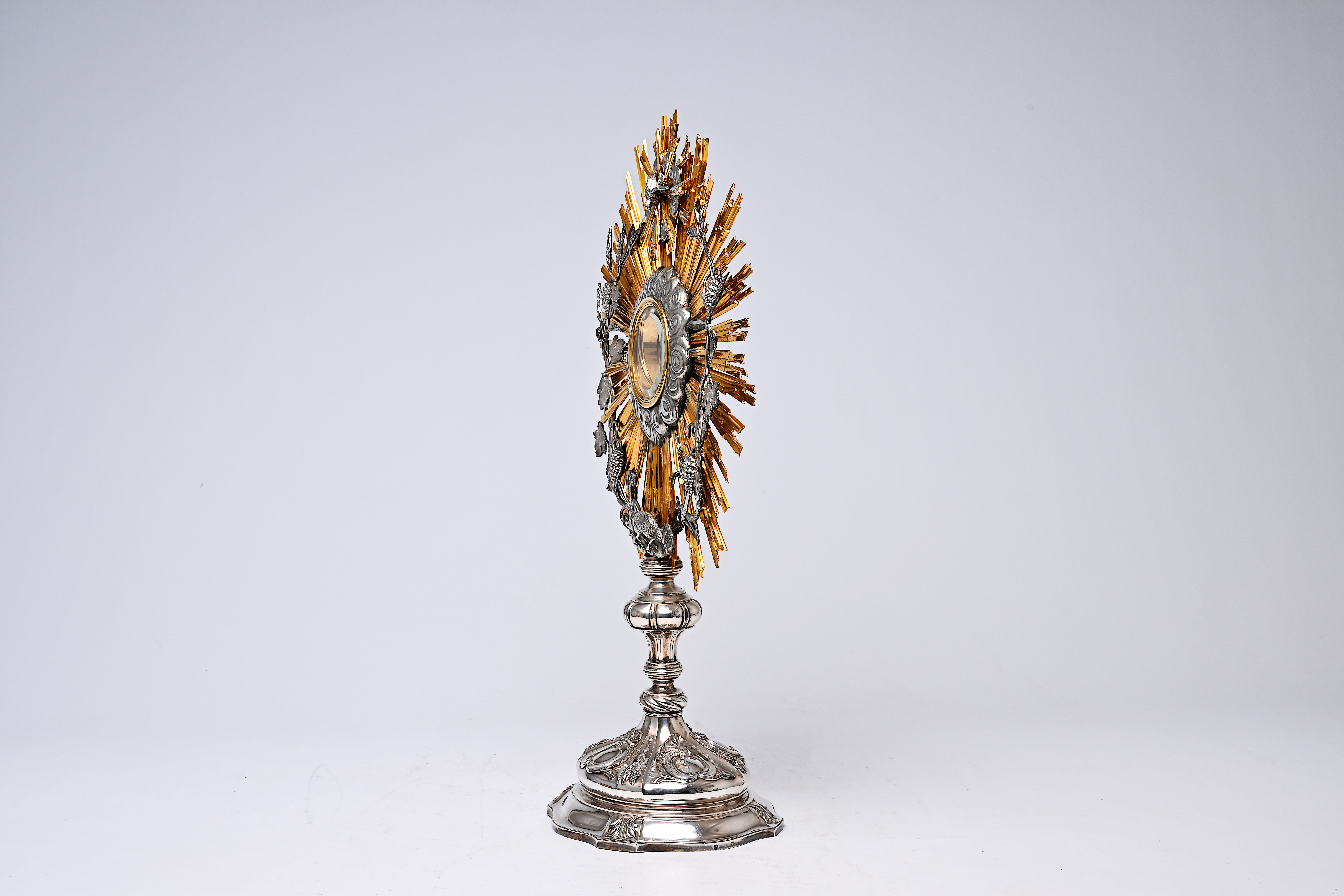 A Belgian partly gilt silver monstrance with grape vines, the Mystic Lamb and the Holy Spirit, dated - Image 2 of 10