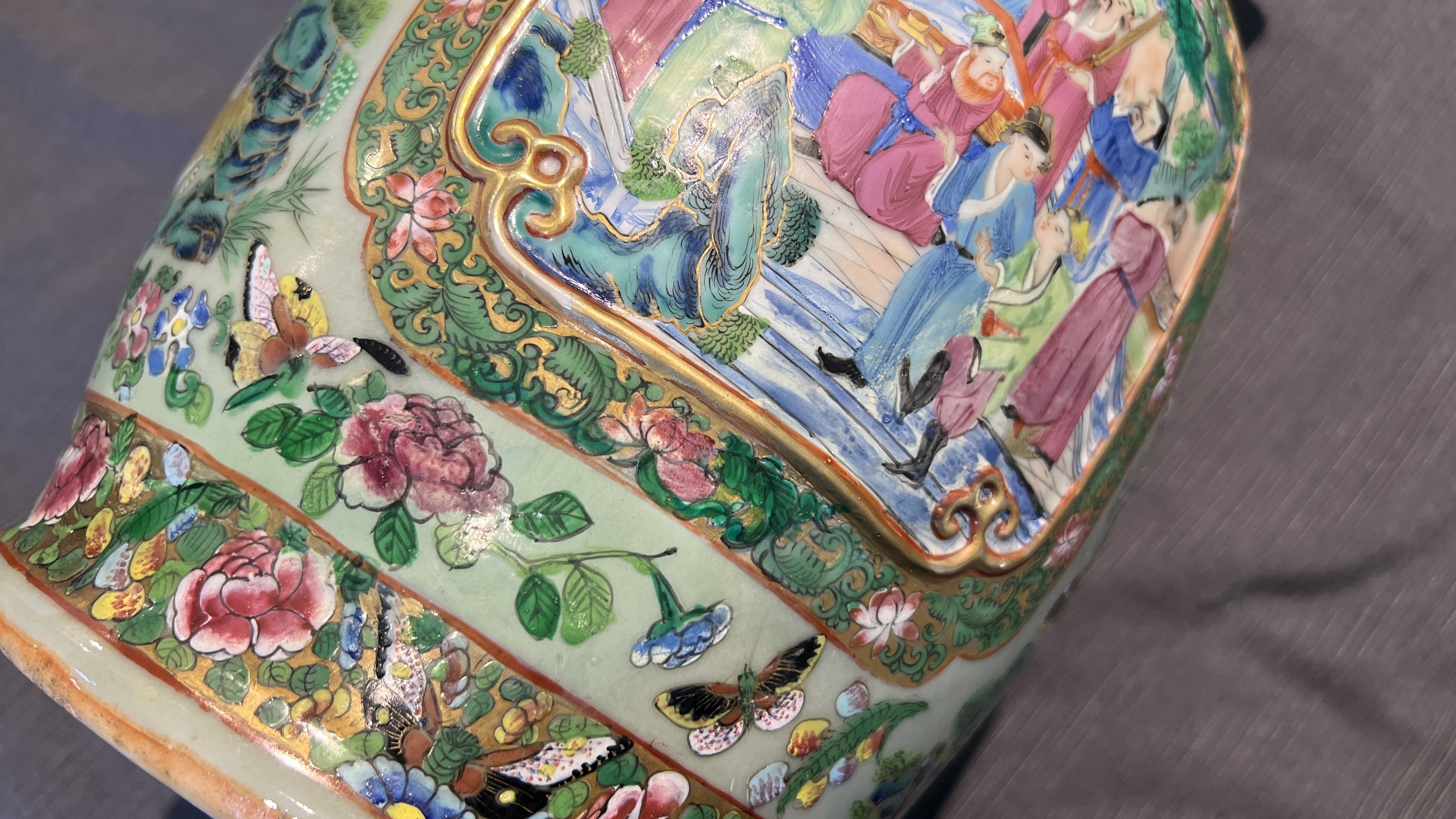 A pair of Chinese Canton famille rose celadon ground vases with palace scenes, animals and antiquiti - Image 50 of 64