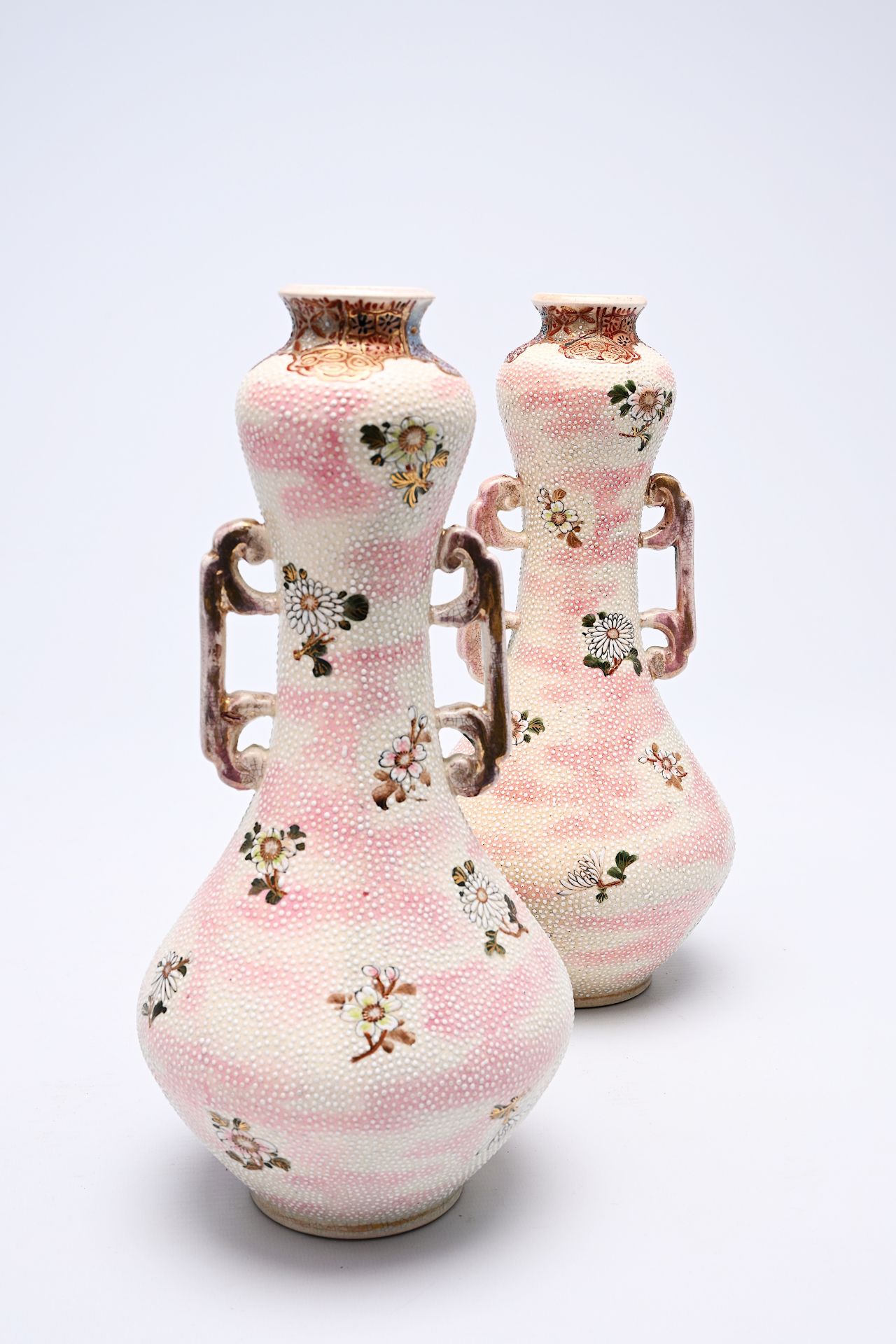 An extensive collection of Japanese Satsuma and Kutani porcelain, Meiji/Showa, 19th/20th C. - Image 30 of 30