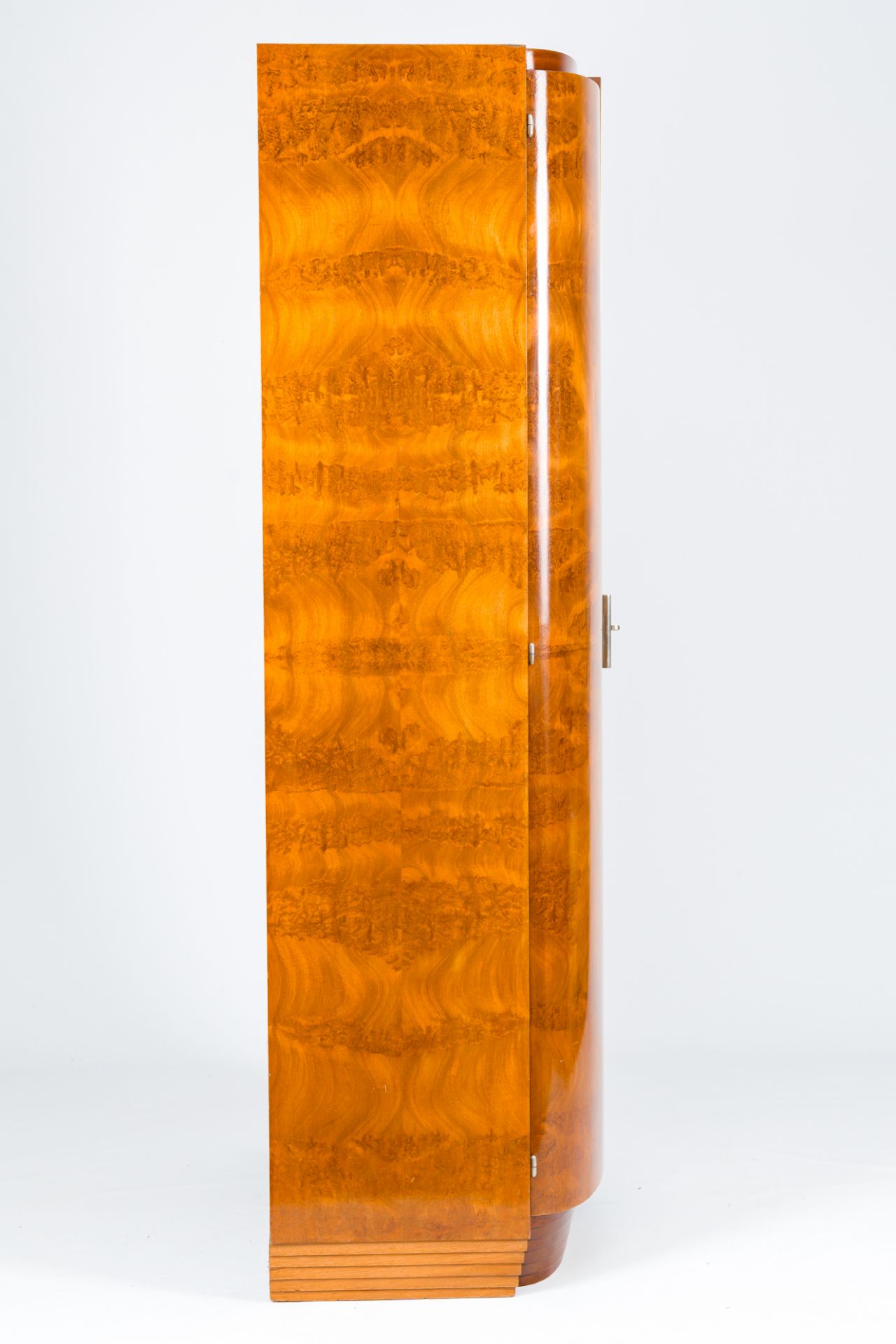 A French veneered wood Art Deco two-door cabinet, first half 20th C. - Image 6 of 6
