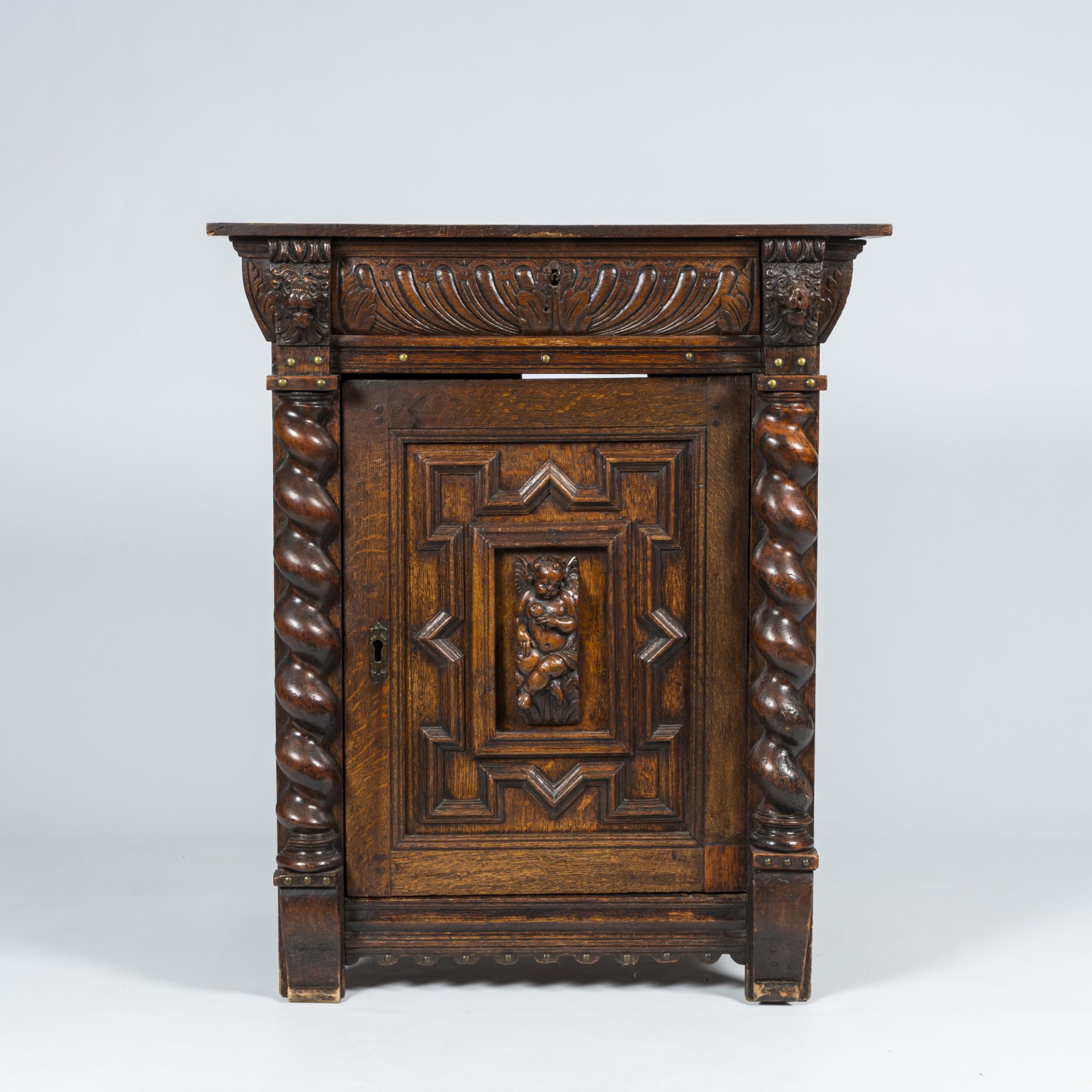 A Flemish oak single-door cupboard composed of Renaissance ornaments, 19th C. - Bild 3 aus 8