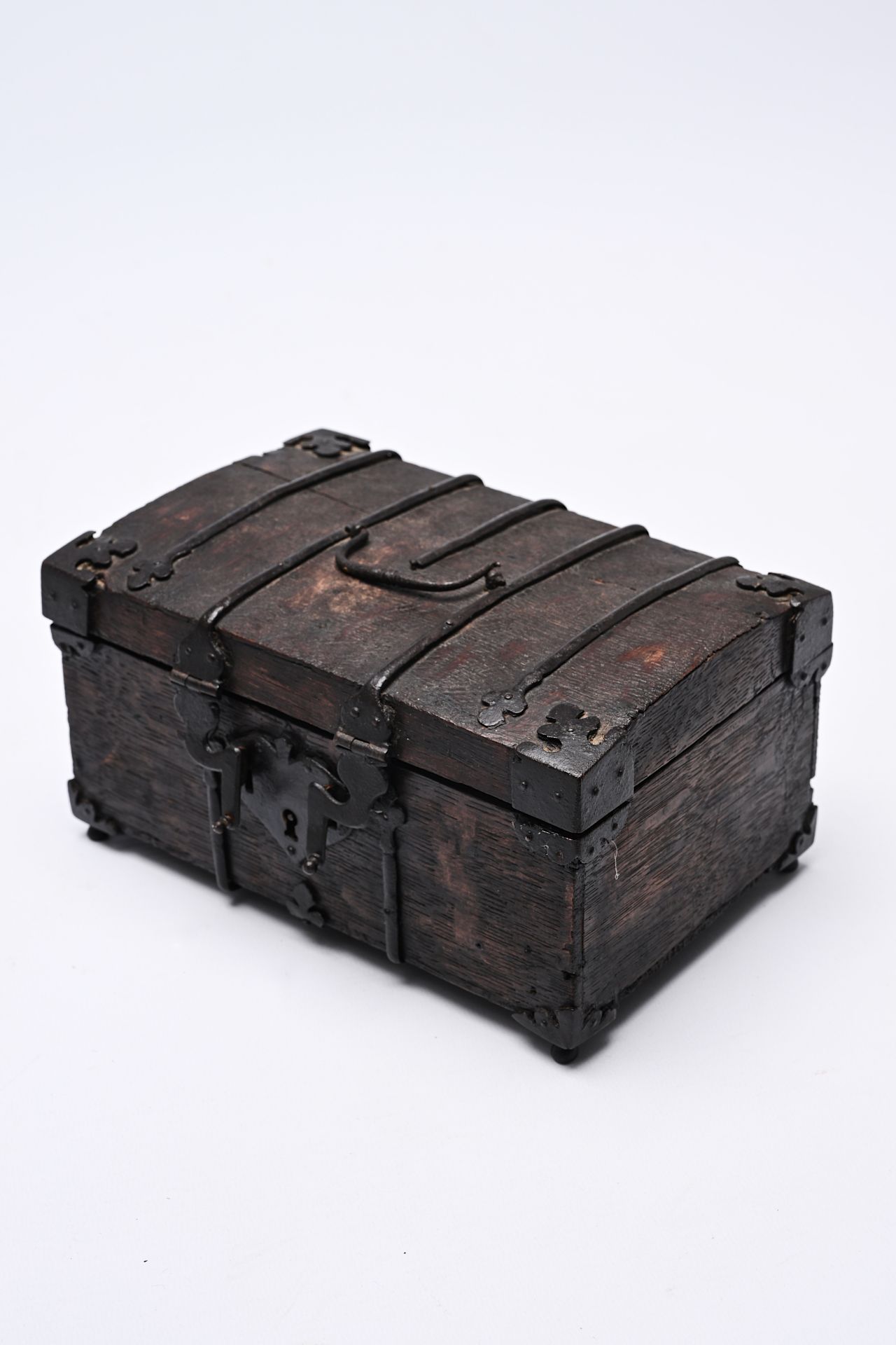 A wooden chest with iron mounts, Western Europe, 16th C. - Image 11 of 11