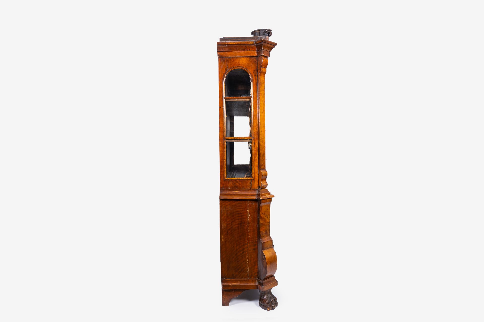 A Dutch walnut veneered wood lion feet cabinet, 18th/19th C. - Image 6 of 6