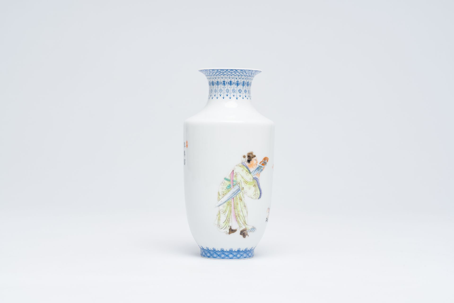 A Chinese famille rose eggshell porcelain vase, Jurentang mark, 20th C. - Image 9 of 14