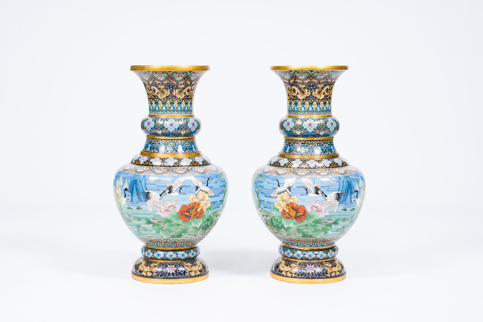 A pair of large Chinese cloisonne 'cranes' vases, 20th C. - Image 2 of 10