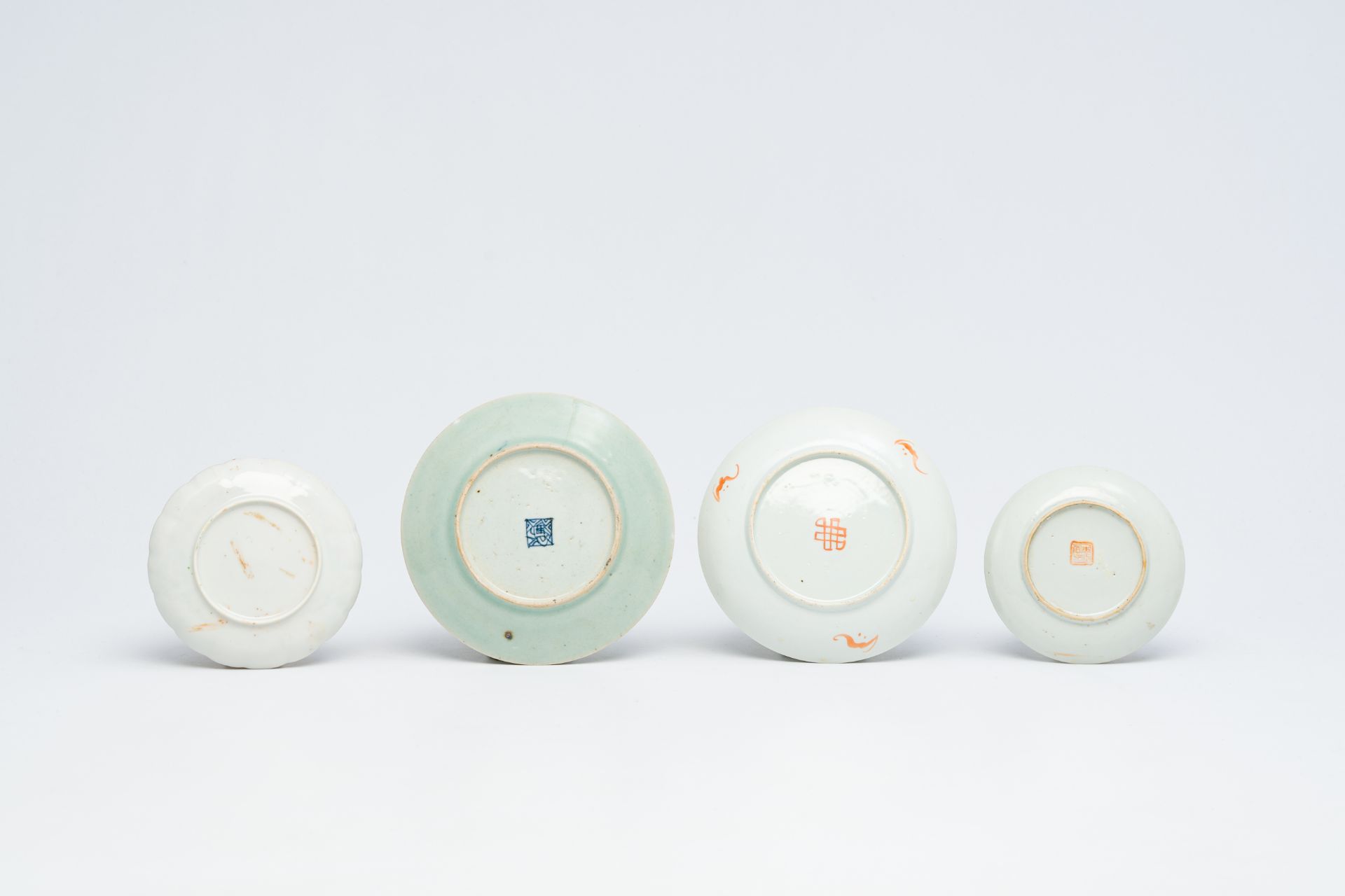 A varied collection of Chinese porcelain, 19th/20th C. - Bild 25 aus 26