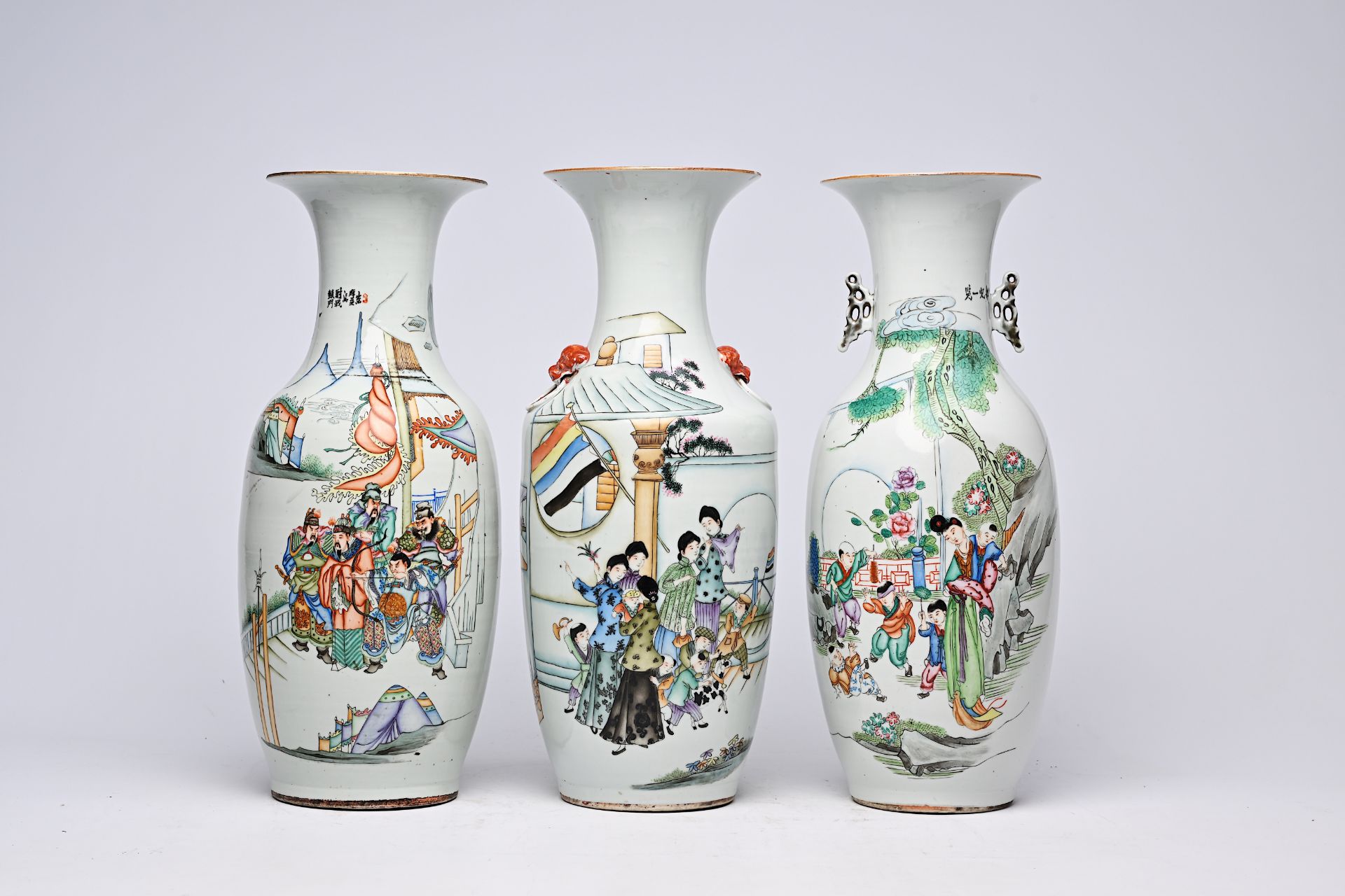 Three Chinese famille rose and qianjiang cai vases with figurative design, 19th/20th C. - Bild 3 aus 16