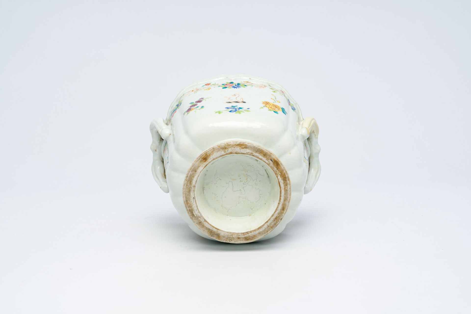 A Chinese famille rose armorial wine cooler for the English market, Qianlong - Bild 7 aus 7