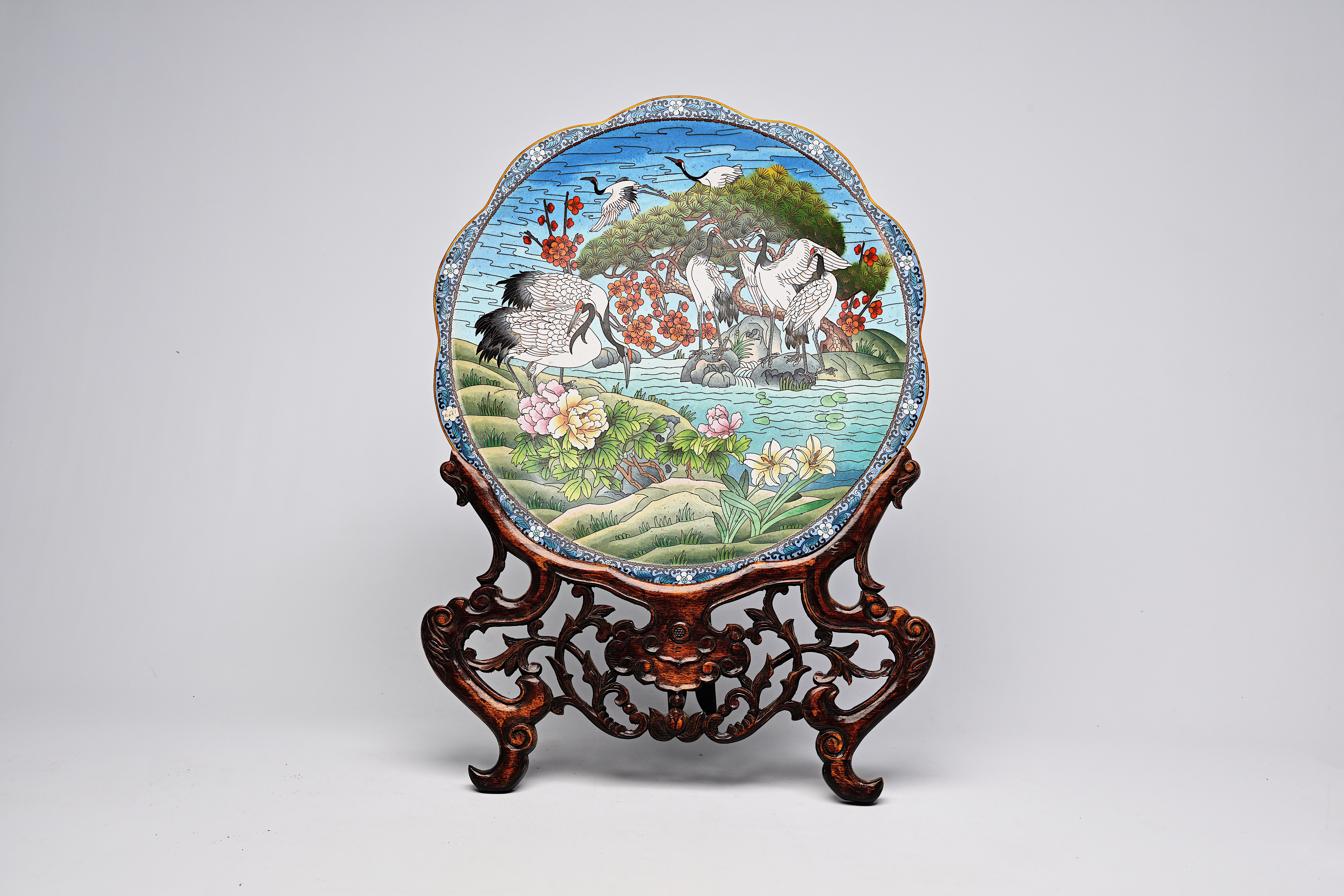 A large Chinese cloisonne dish and a bowl with cranes, 20th C. - Image 2 of 13