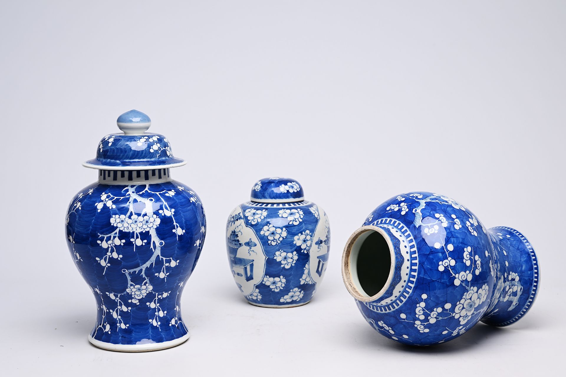 Two Chinese blue and white prunus on cracked ice ground vases and a jar and cover with antiquities, - Image 10 of 16