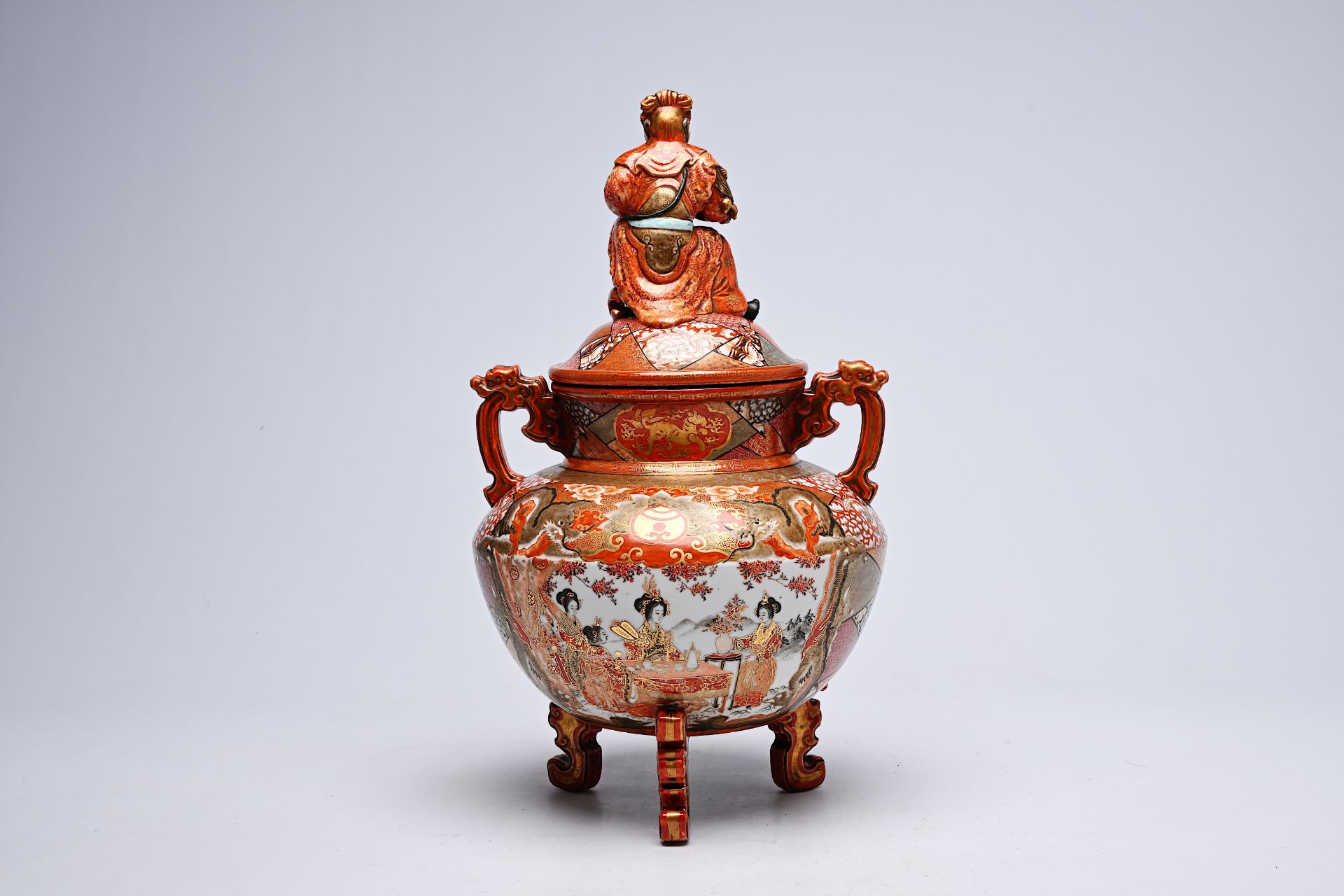 A Japanese Kutani incense burner crowned with an Immortal with ladies in a landscape, dragons and bi - Image 3 of 9