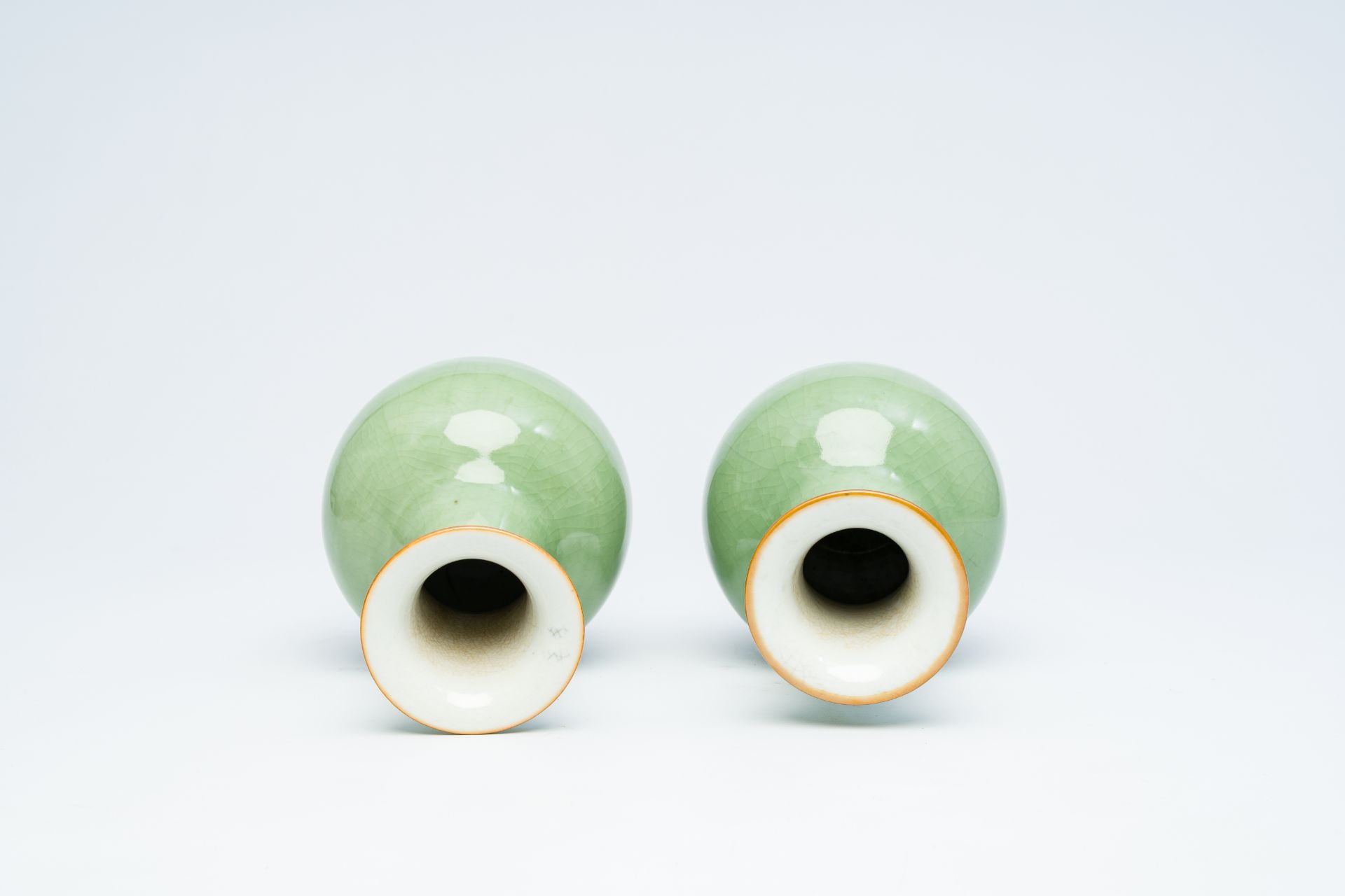 A pair of Chinese celadon-glazed bottle vases, 20th C. - Image 10 of 12