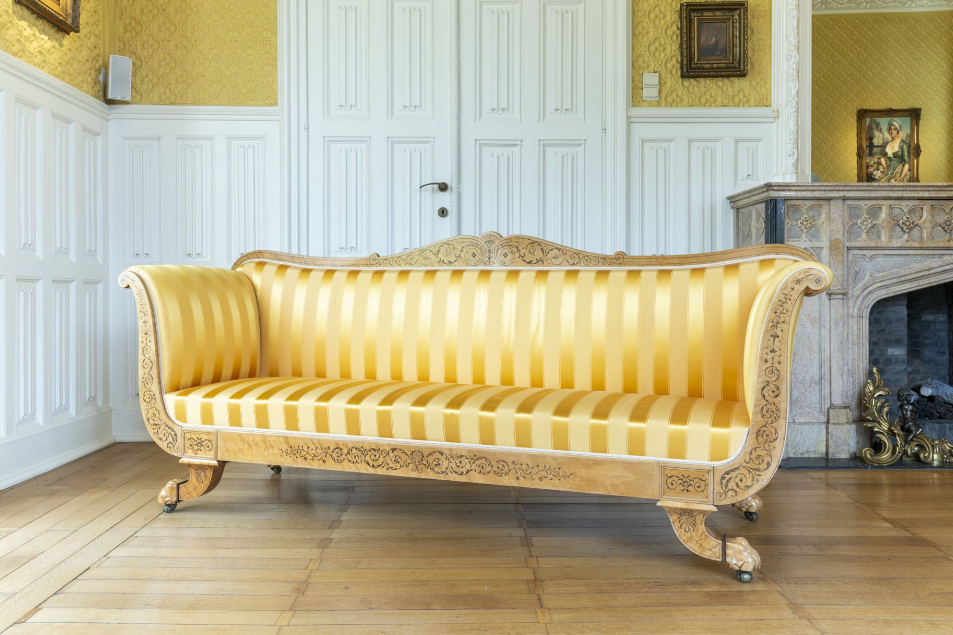 A 13-piece Biedermeier salon set comprising 3 sofas, 8 chairs and 2 footstools with yellow silk upho - Bild 23 aus 34