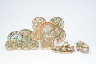 An extensive collection of Chinese Canton famille rose porcelain, 19th C.