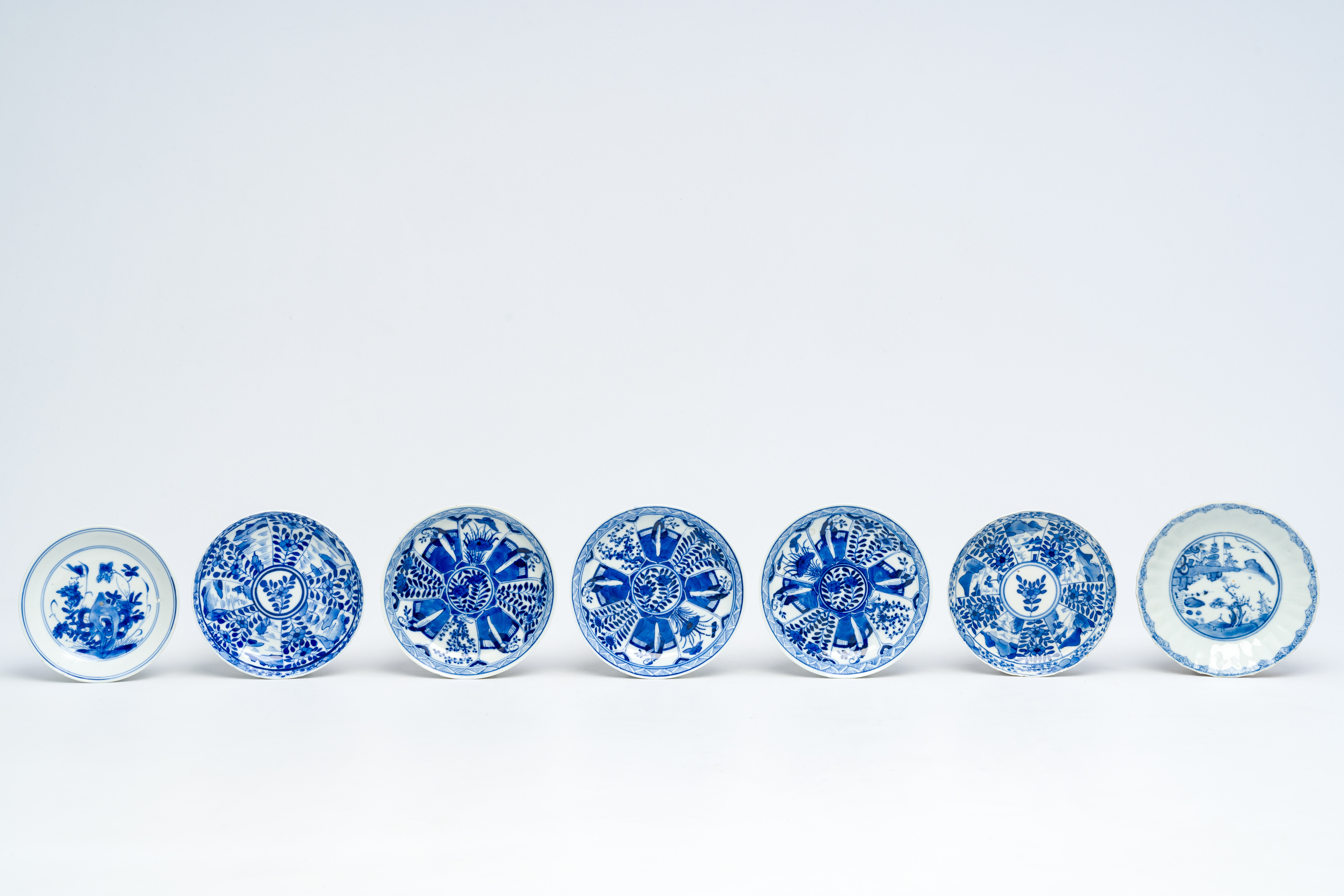 A varied collection of Chinese blue and white porcelain, Kangxi and later - Image 6 of 13