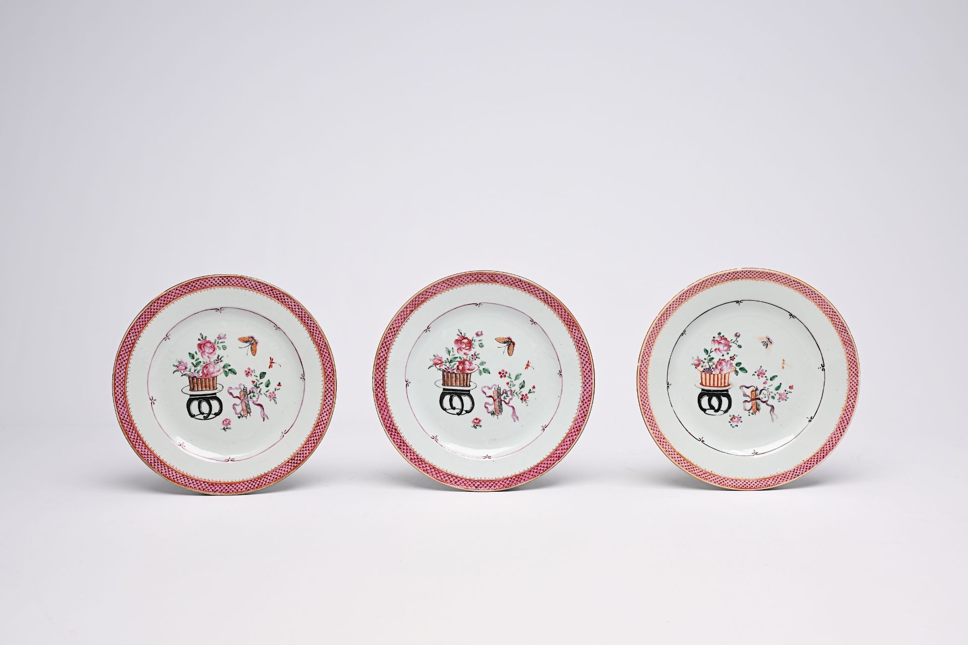 Six Chinese famille rose plates with antiquities and floral design, Qianlong - Image 5 of 6
