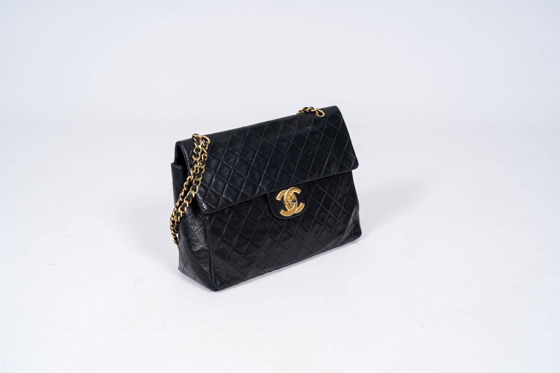 A black leather Coco Chanel handbag, second half 20th C. - Image 2 of 10