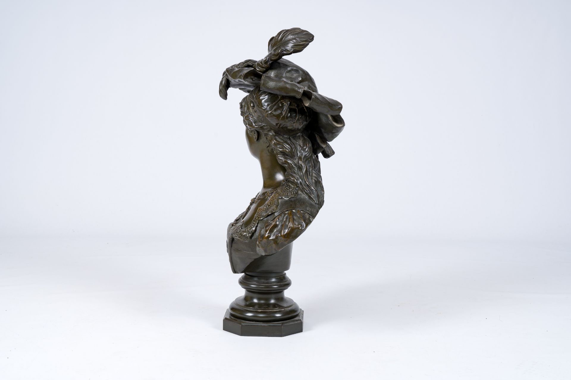 Friedrich Beer (1846-1912): Young lady with a hat with a plume, patinated bronze, foundry mark 'E. T - Image 3 of 9