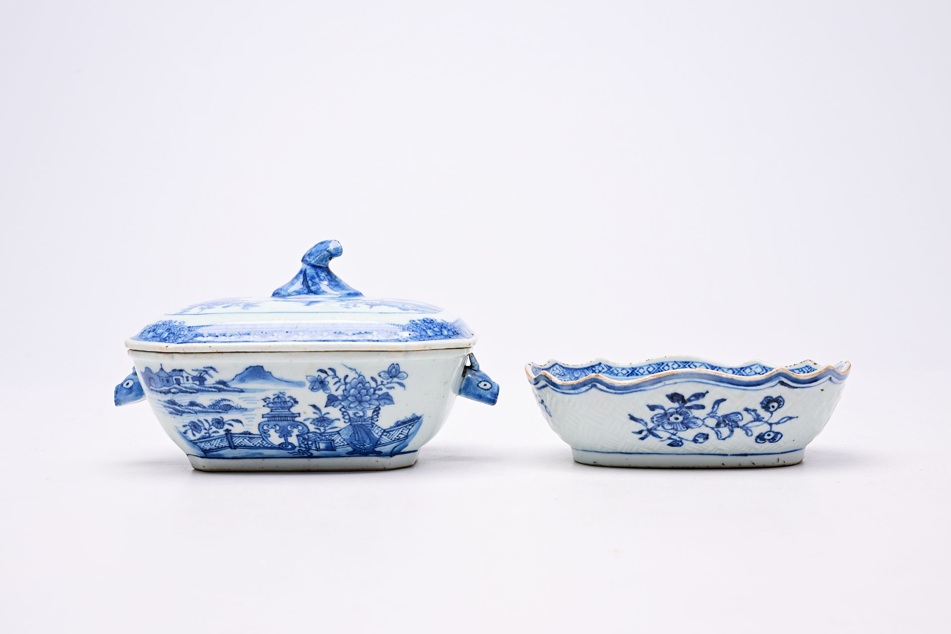A varied collection of Chinese blue and white porcelain, Kangxi and later - Image 4 of 12