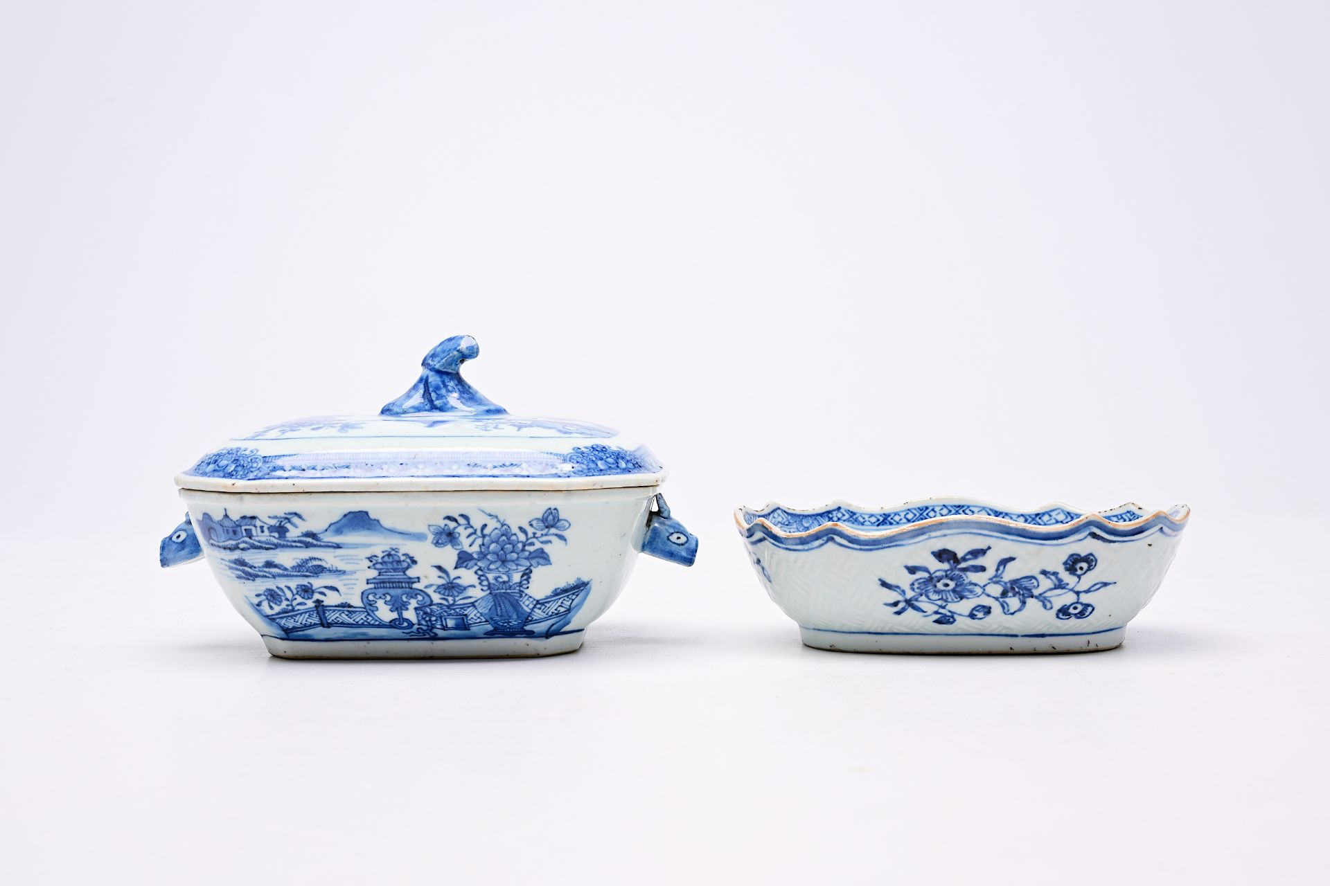 A varied collection of Chinese blue and white porcelain, Kangxi and later - Bild 4 aus 12