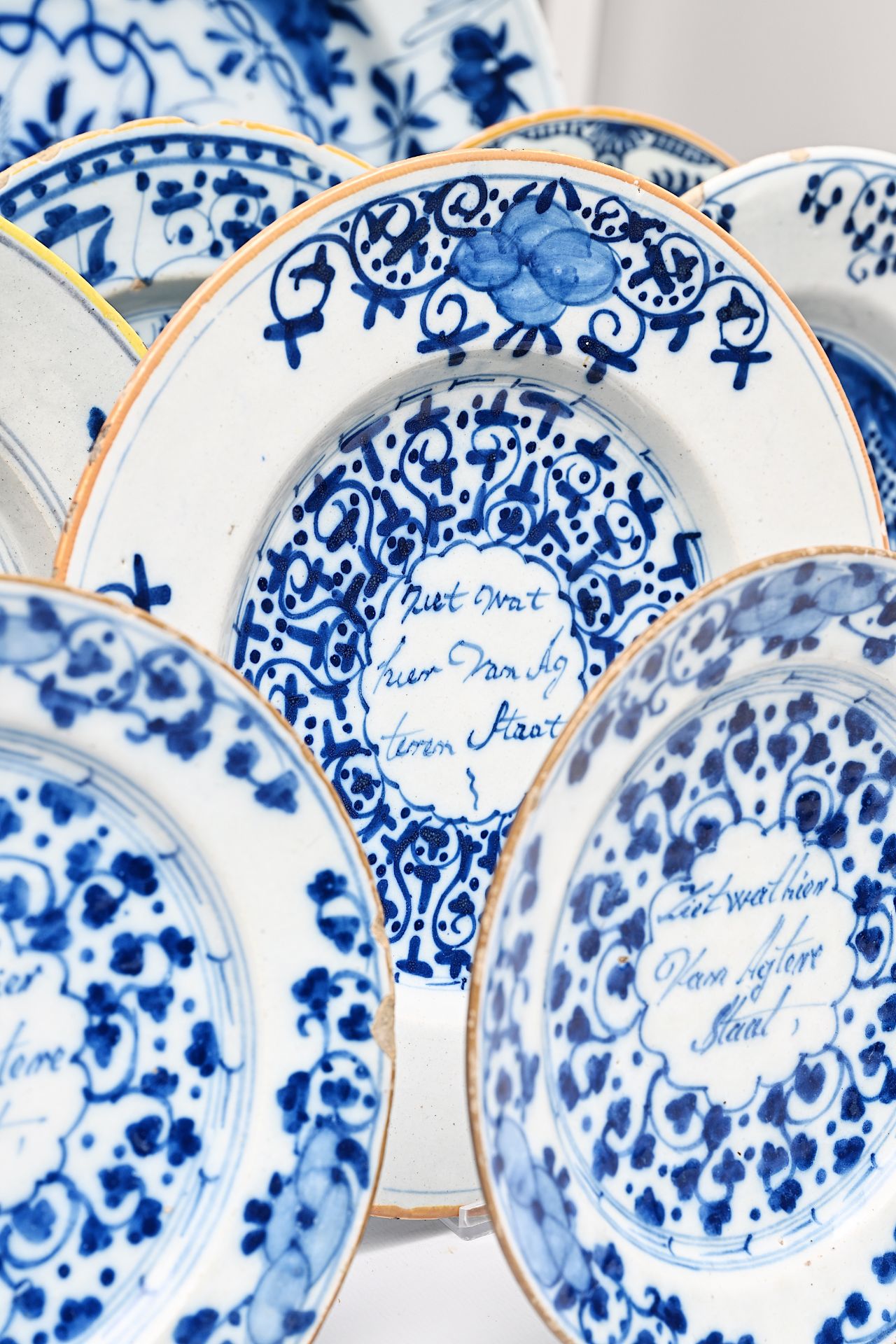 Twenty-six Dutch Delft blue and white dishes and plates, 18th C. - Image 4 of 10