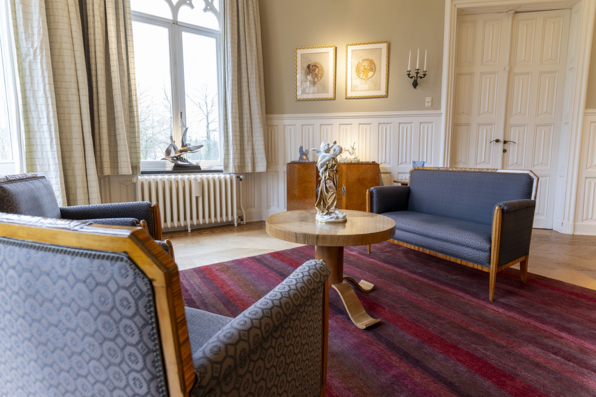 A three-piece Art Deco salon comprising of a sofa and two armchairs with fabric upholstery, first ha - Image 11 of 19