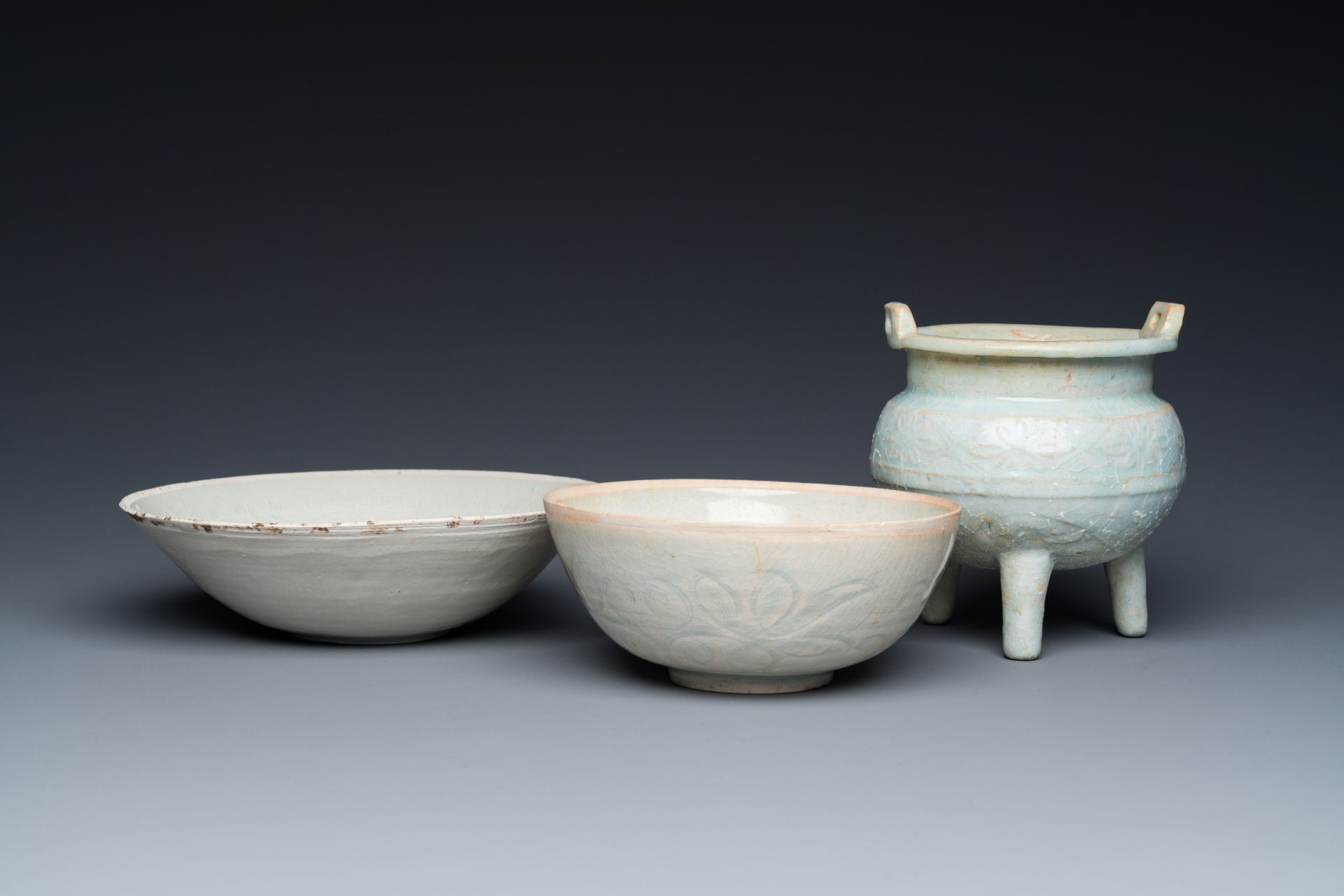 Six Chinese celadon and qingbai wares, Song/Ming - Image 9 of 16