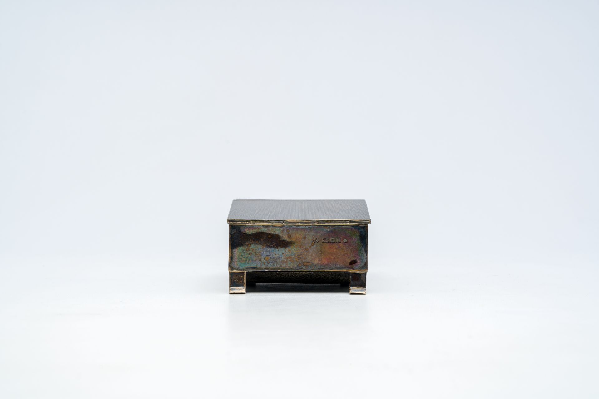 An English silver Art Deco box, maker's mark Alfred Dunhill, London, dated 1938 - Image 6 of 11