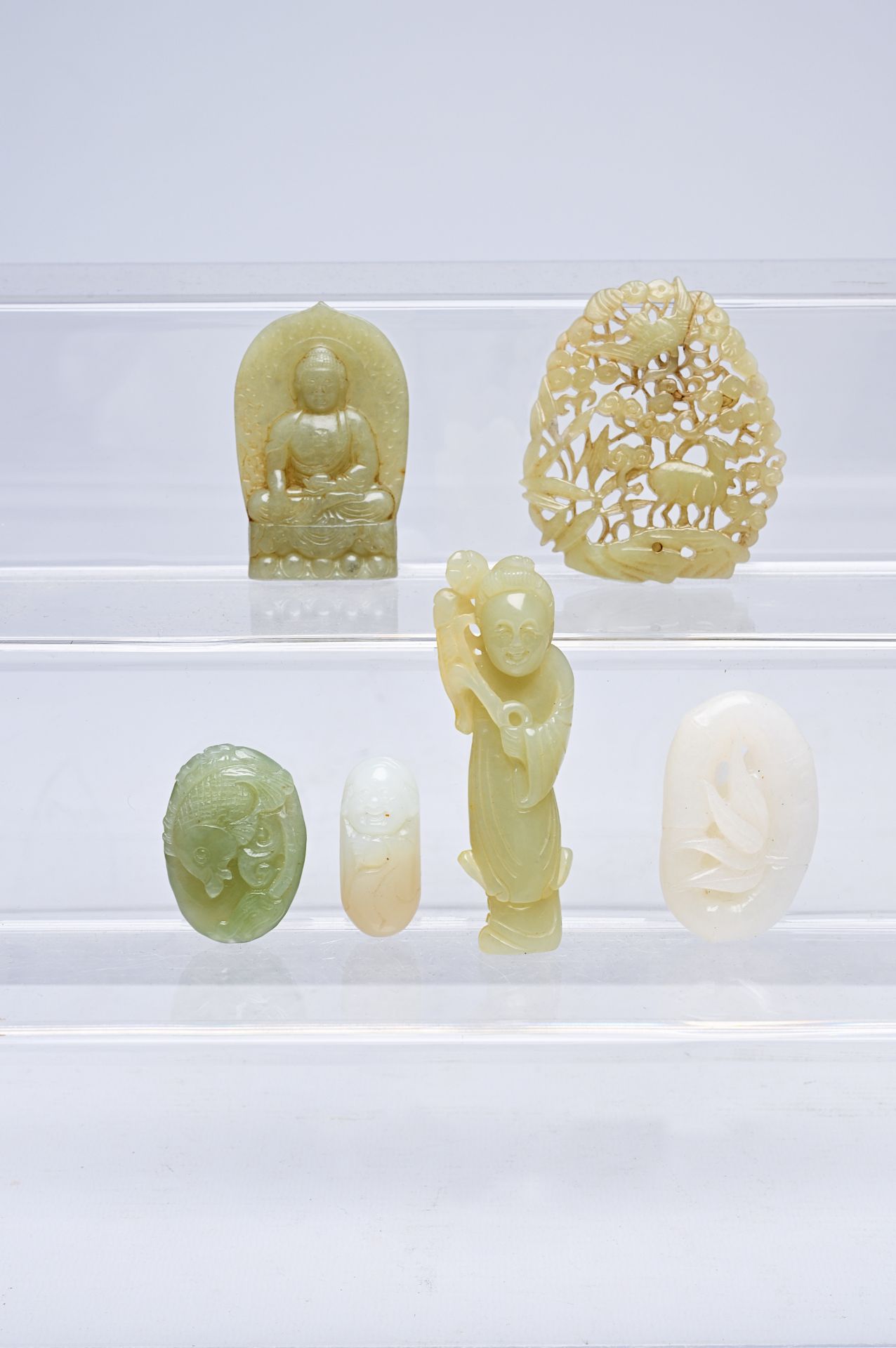 Six Chinese white and celadon jade carvings, 19th/20th C. - Image 5 of 5