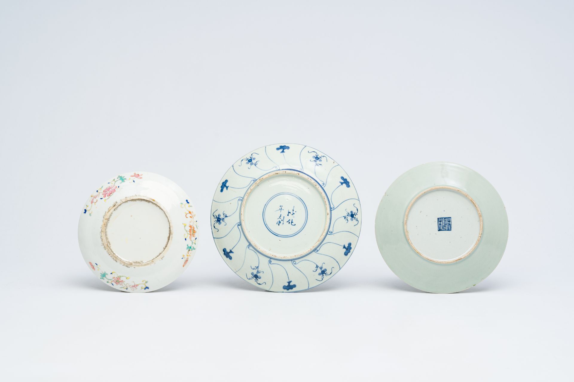 A varied collection of Chinese porcelain, 19th/20th C. - Bild 22 aus 26