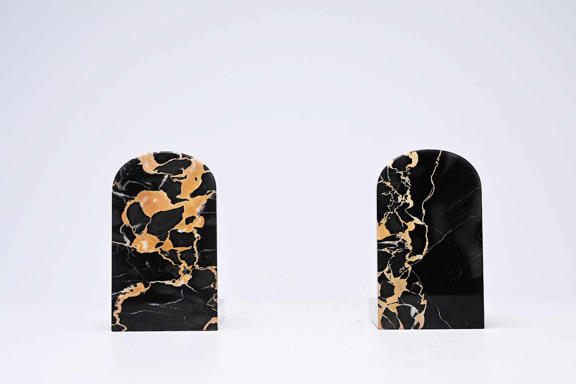 Irenee Rochard (1906-1984): A pair of bookends in the shape of satyrs, gilt bronze on a marble base - Image 3 of 8