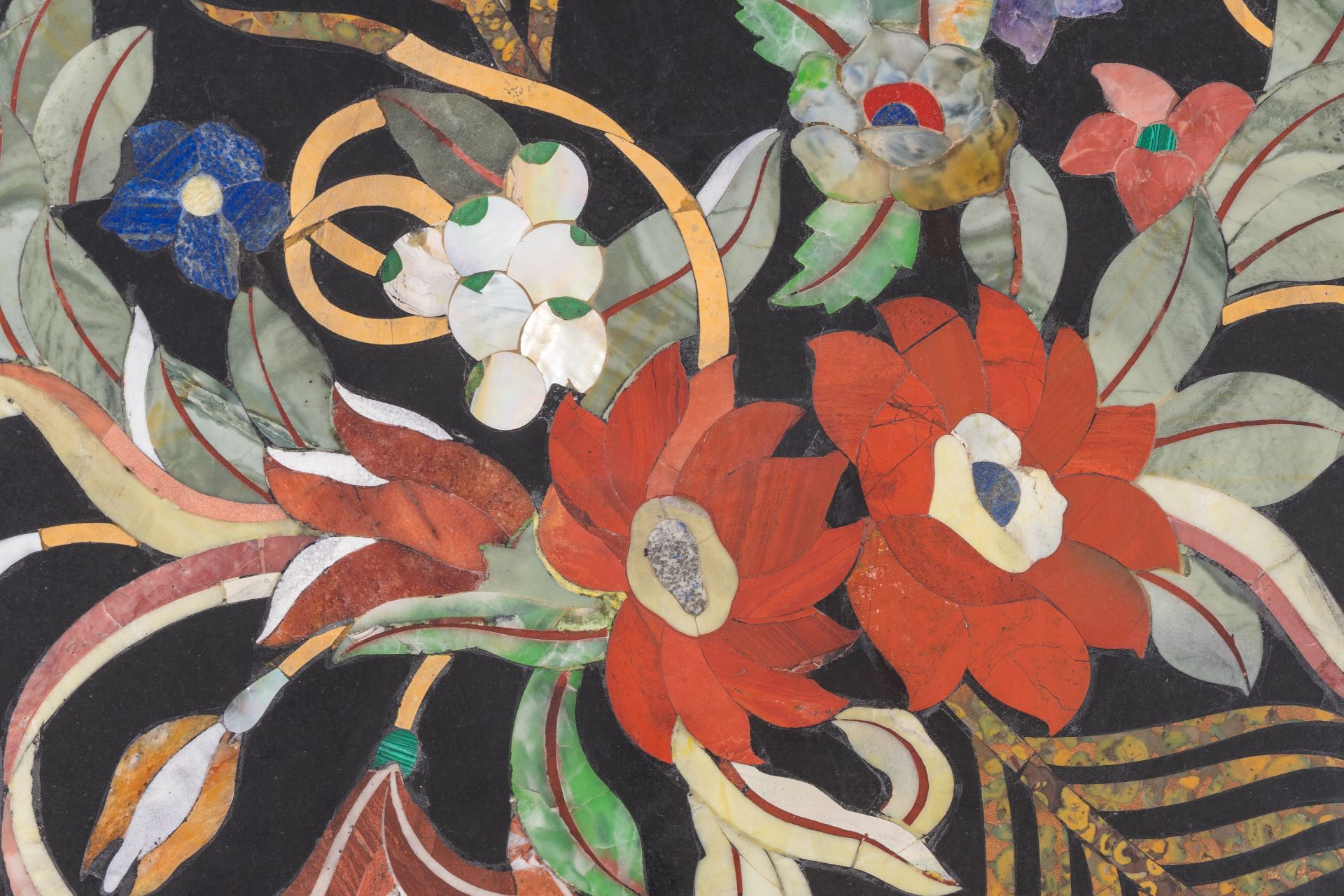 A large round Italian pietra dura table top with floral design, 20th C. - Image 3 of 5
