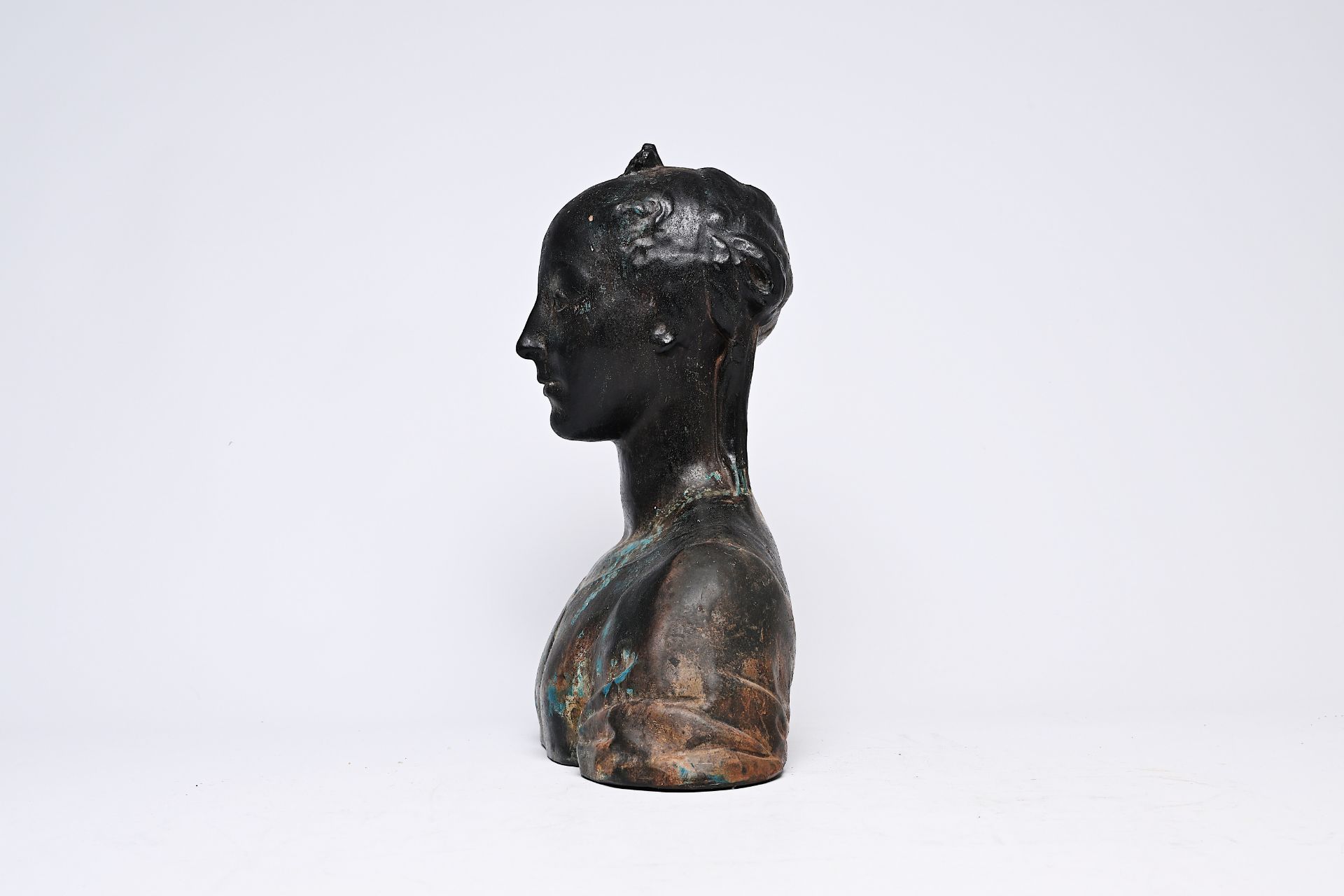 European school: Bust of a lady, patinated terracotta, 19th/20th C. - Image 2 of 9