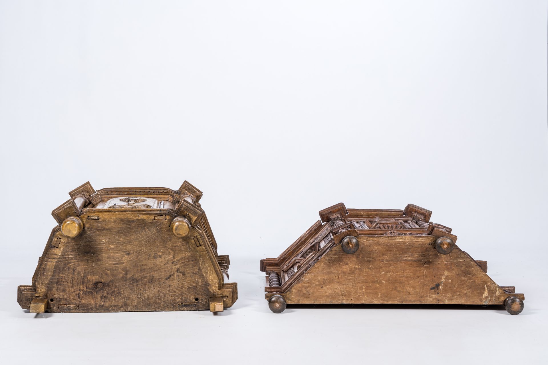 Two Flemish four-cornered wood tabernacles with twisted and Corinthian columns, 17th/18th C. - Image 8 of 8