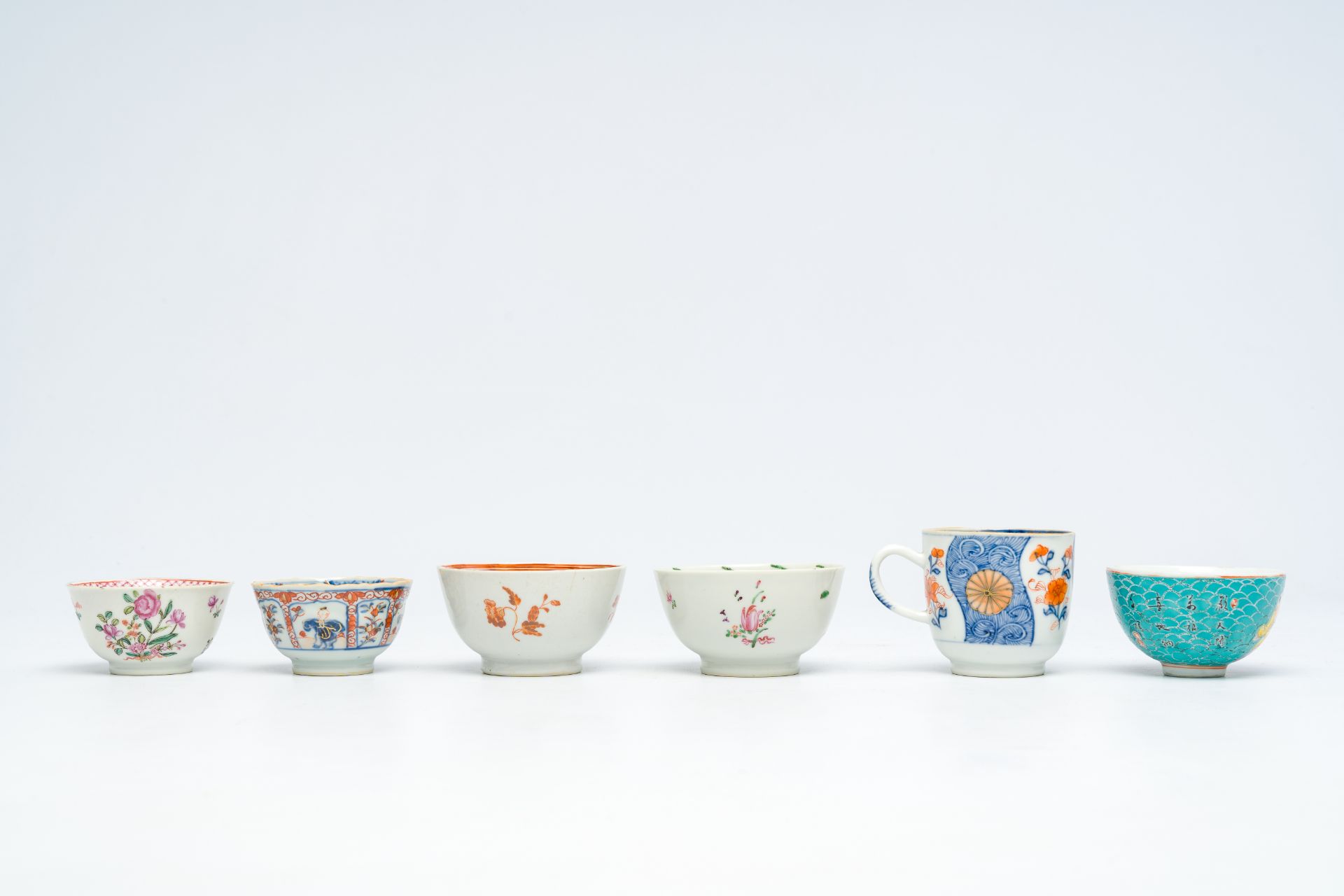 A varied collection of Chinese famille rose, verte, Imari style, iron-red and monochrome porcelain, - Image 14 of 17