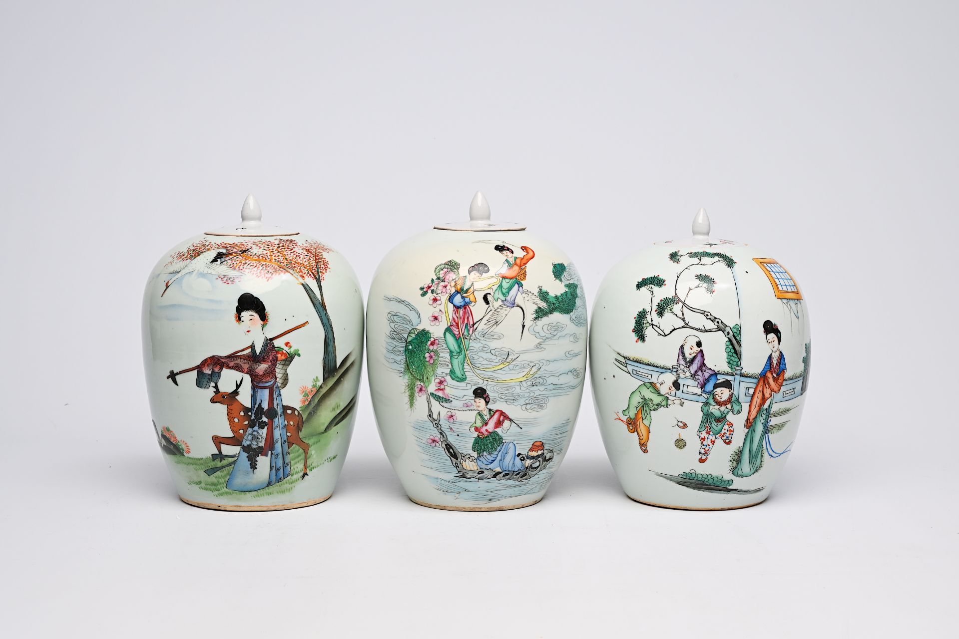 Six Chinese famille rose and qianjiang cai ginger jars with floral and figurative design, 19th/20th - Bild 6 aus 34