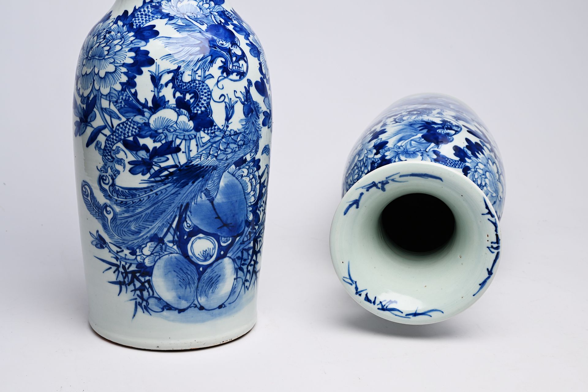 A pair of Chinese blue and white celadon ground vases with a dragon and a phoenix among blossoming b - Bild 27 aus 28