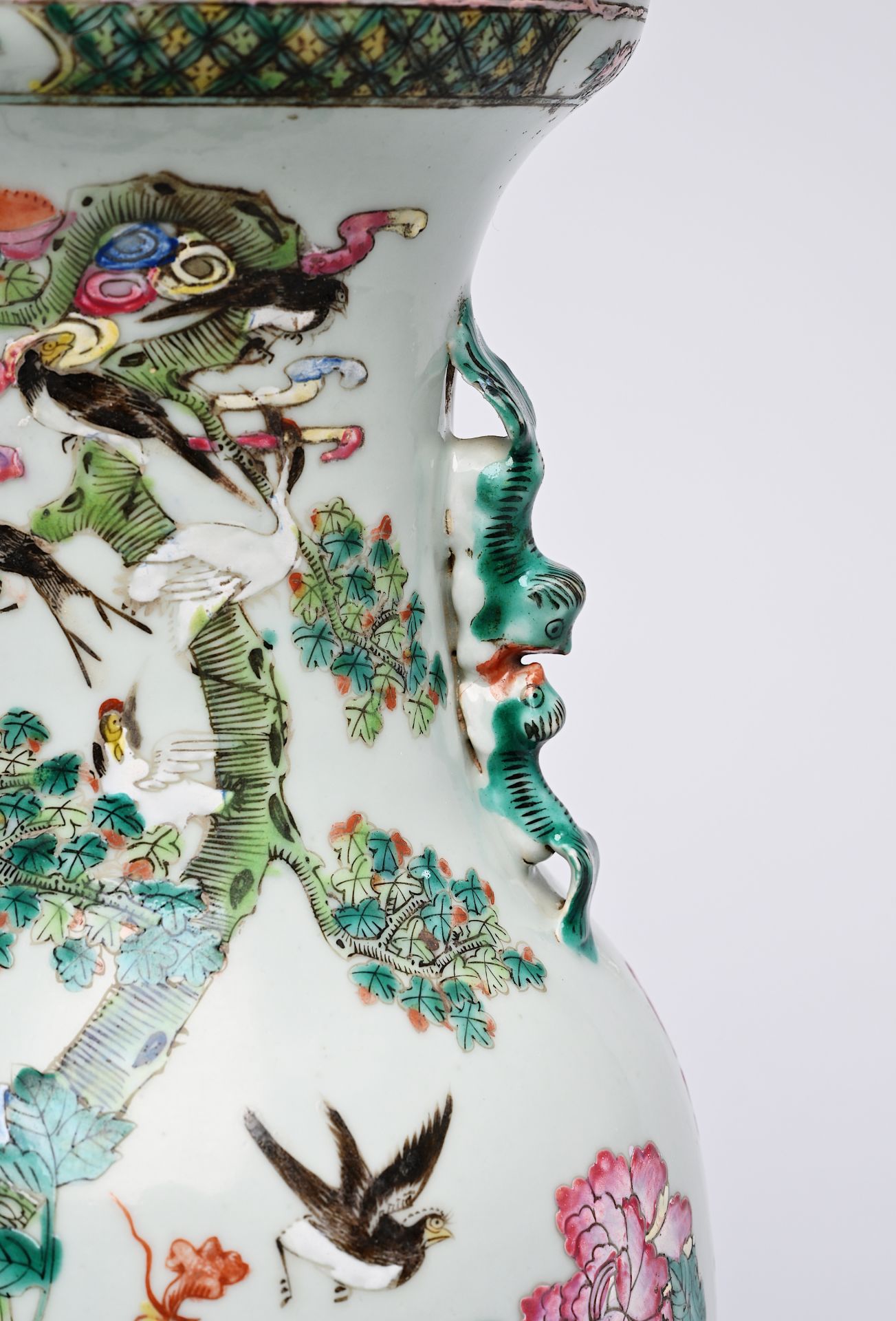 A Chinese famille rose vase with birds among blossoming branches, 19th C. - Image 16 of 16