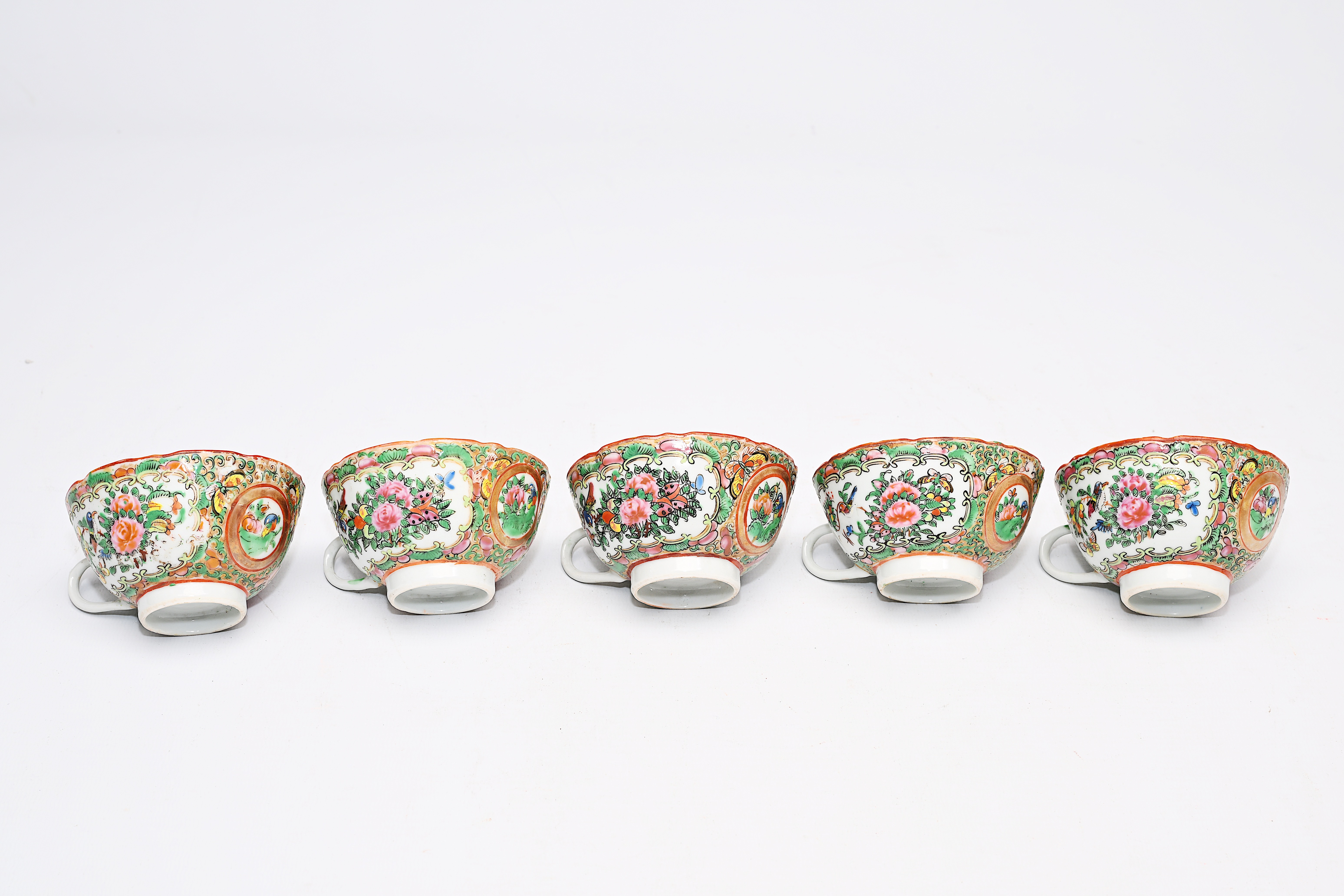 A Chinese Canton famille rose seventeen-part tea set and a bowl with palace scenes and floral design - Image 13 of 20