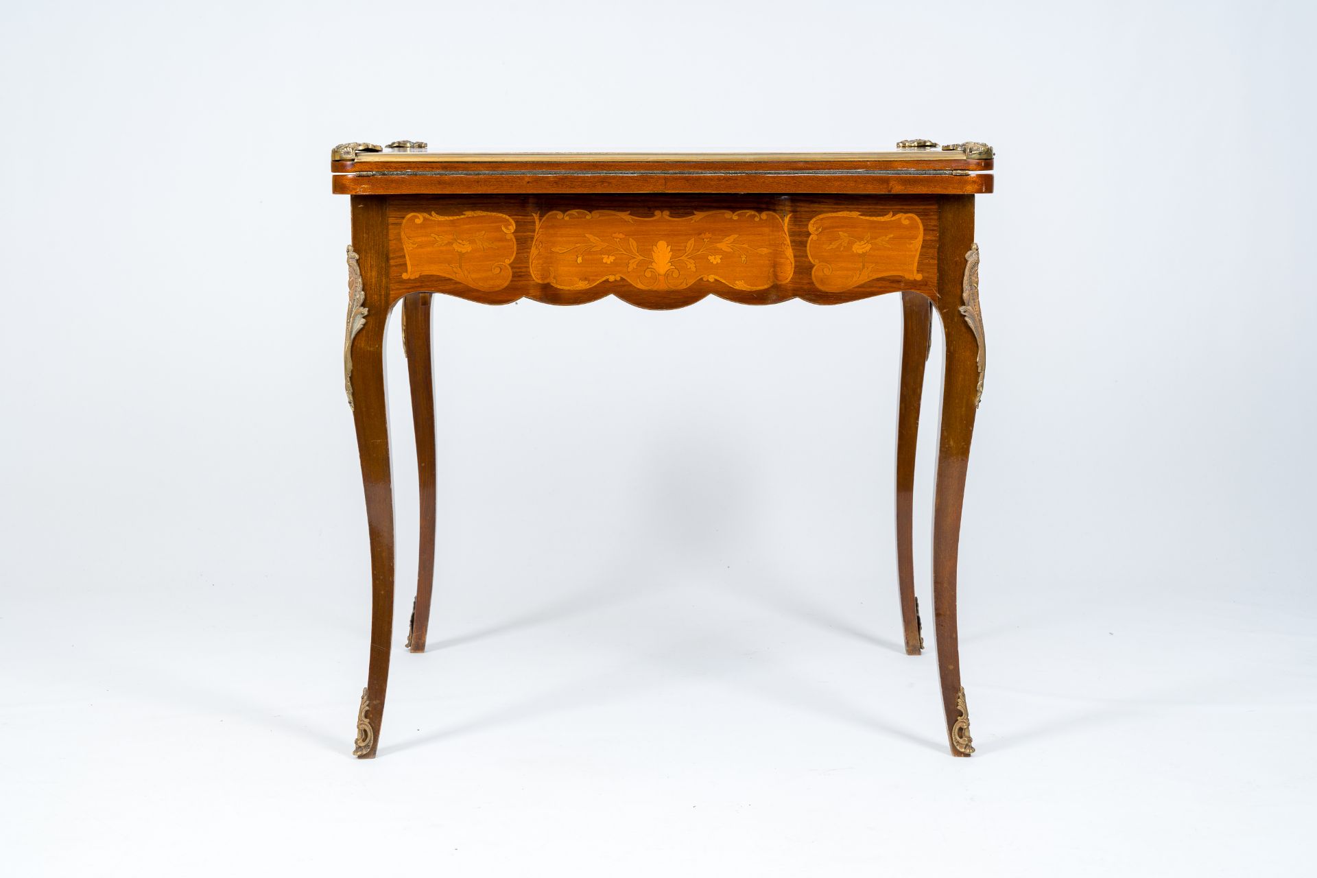 A French bronze mounted wood game table with marquetry top, 19th/20th C. - Image 7 of 10