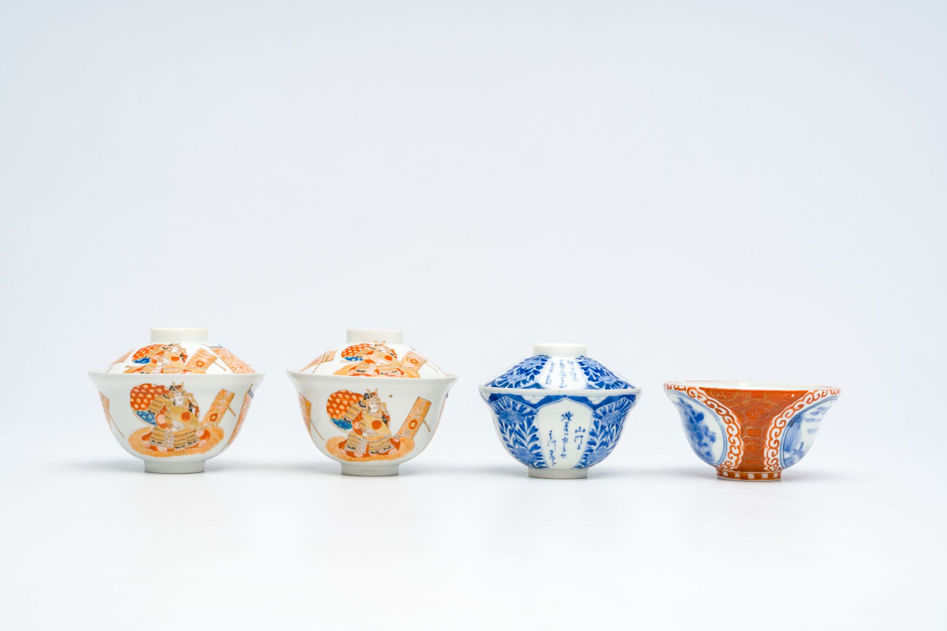 A varied collection of Japanese porcelain, Meiji, 19th/20th C. - Bild 13 aus 17