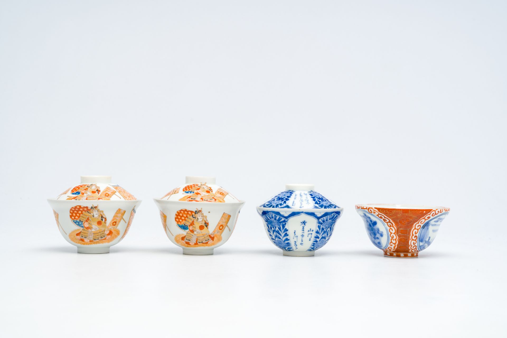 A varied collection of Japanese porcelain, Meiji, 19th/20th C. - Image 13 of 17