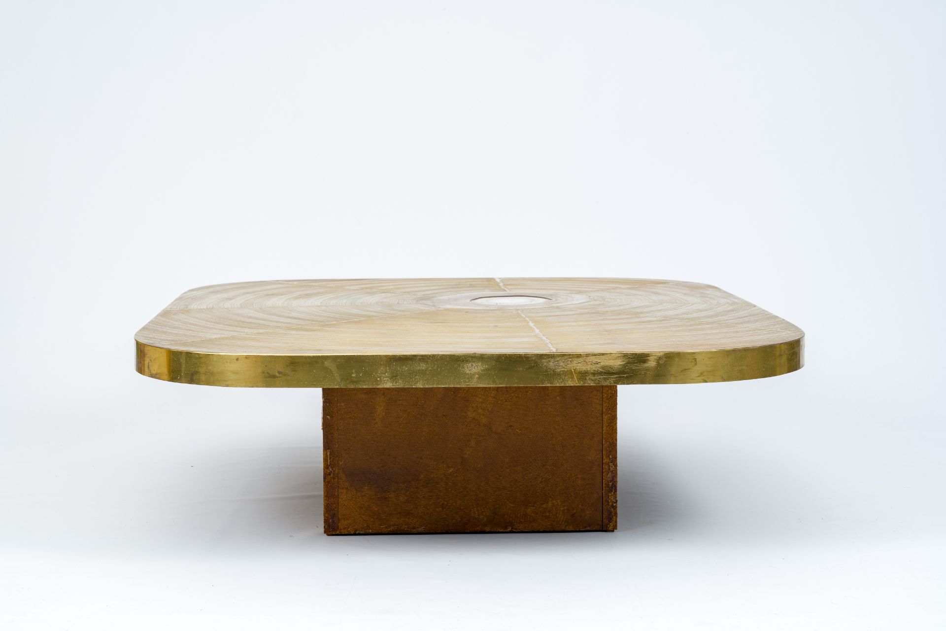 A design coffee table with an etched brass table top with an agate stone, Georges Mathias for Lova C - Image 5 of 8