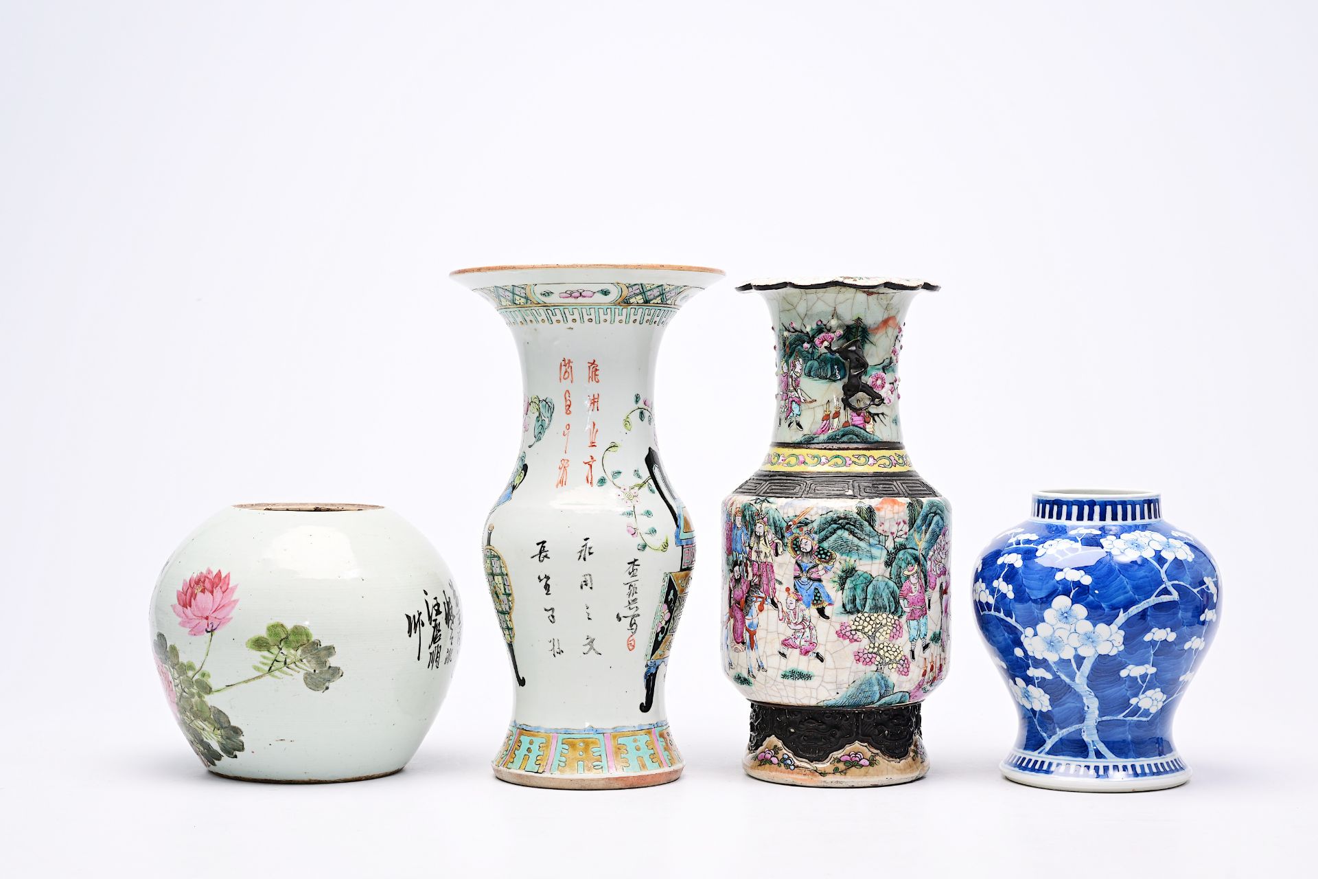 A varied collection of Chinese famille rose, verte and blue and white porcelain, 19th/20th C. - Image 19 of 48