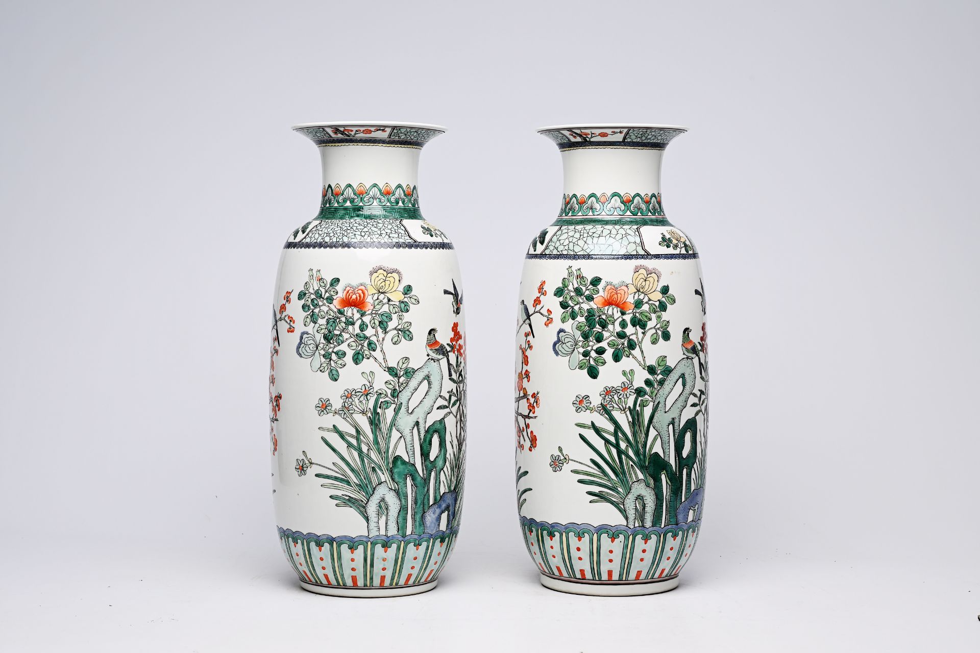 A pair of Chinese famille verte vases with birds among blossoming branches, 20th C. - Image 6 of 14