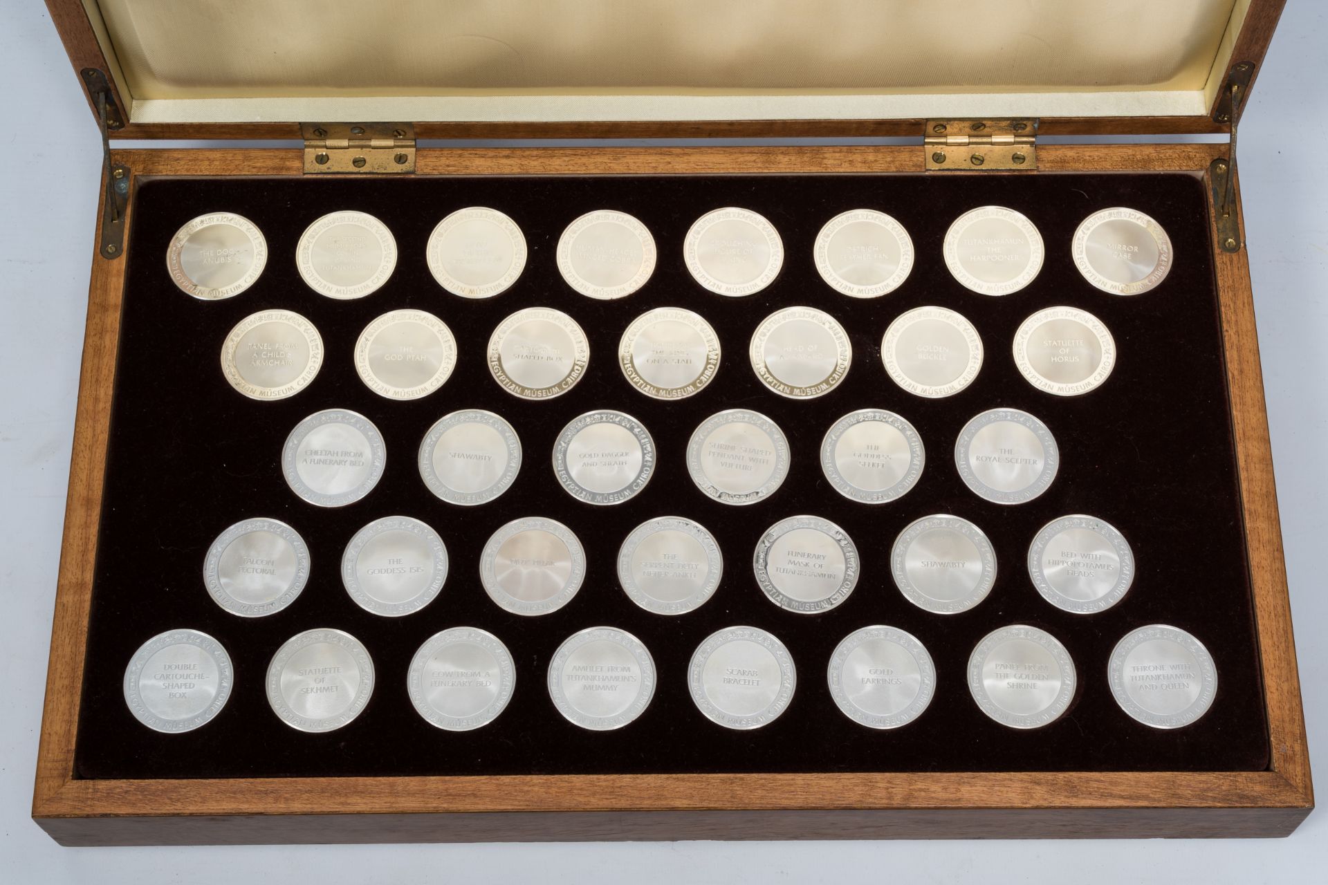 The Golden Treasures of Ancient Egypt', 36 gilt silver coins in the original wood box, edition Frank - Image 3 of 4