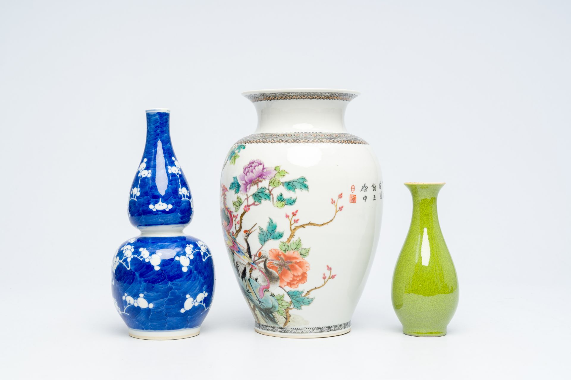 A varied collection of Chinese porcelain, Qianlong and later - Image 5 of 9